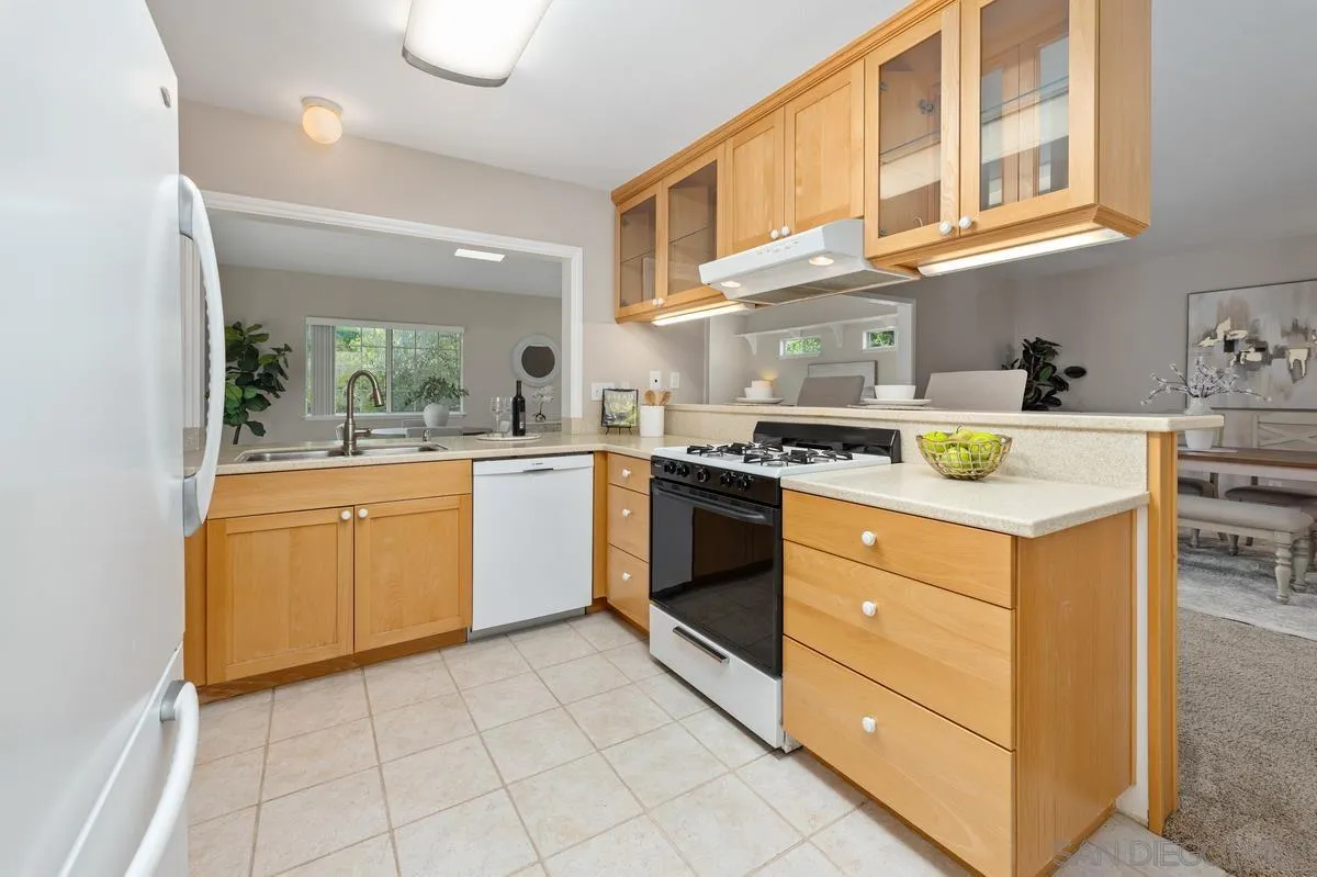 https://cdn.realtyfeed.com/cdn/127/260015489/ee61d9b23cf90293f90a328a7a256151.webp
