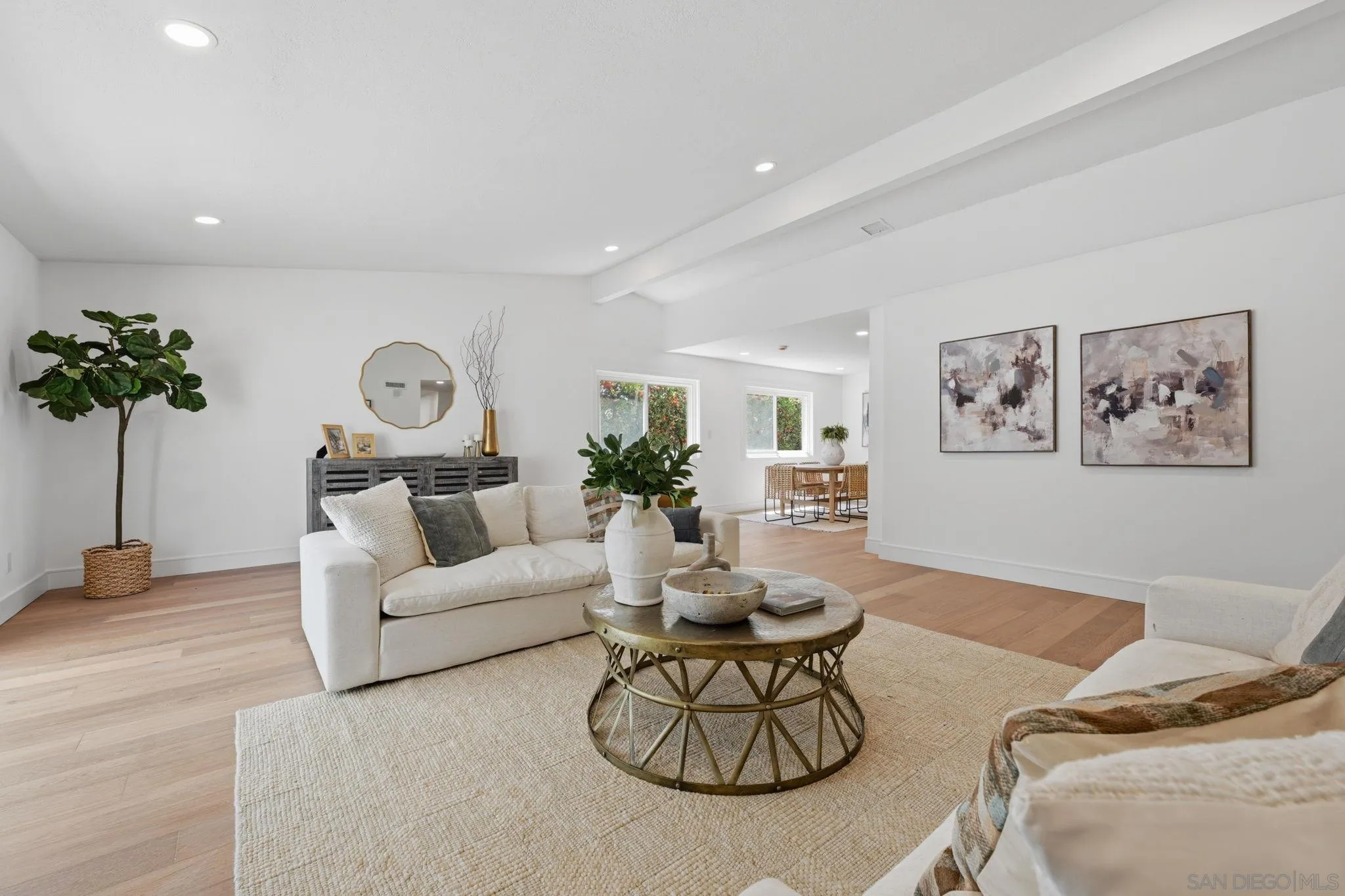 https://cdn.realtyfeed.com/cdn/127/260015490/0477343a97fbbb76d577c8b3b4337b7a.webp
