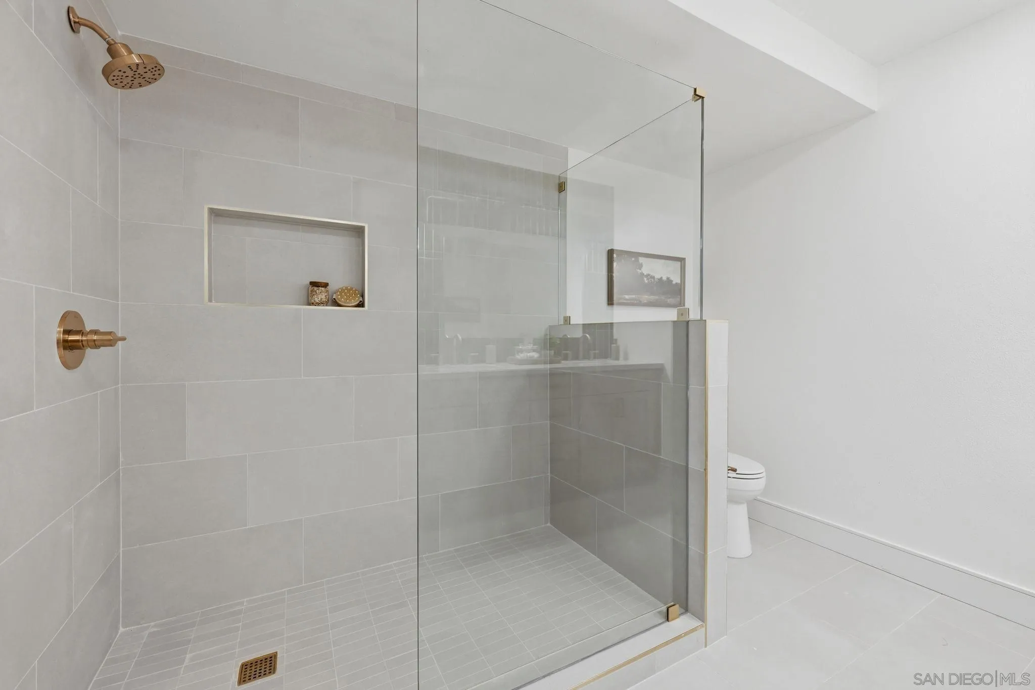 https://cdn.realtyfeed.com/cdn/127/260015490/3d8111d661bf0290b62cff3d8142d42a.webp