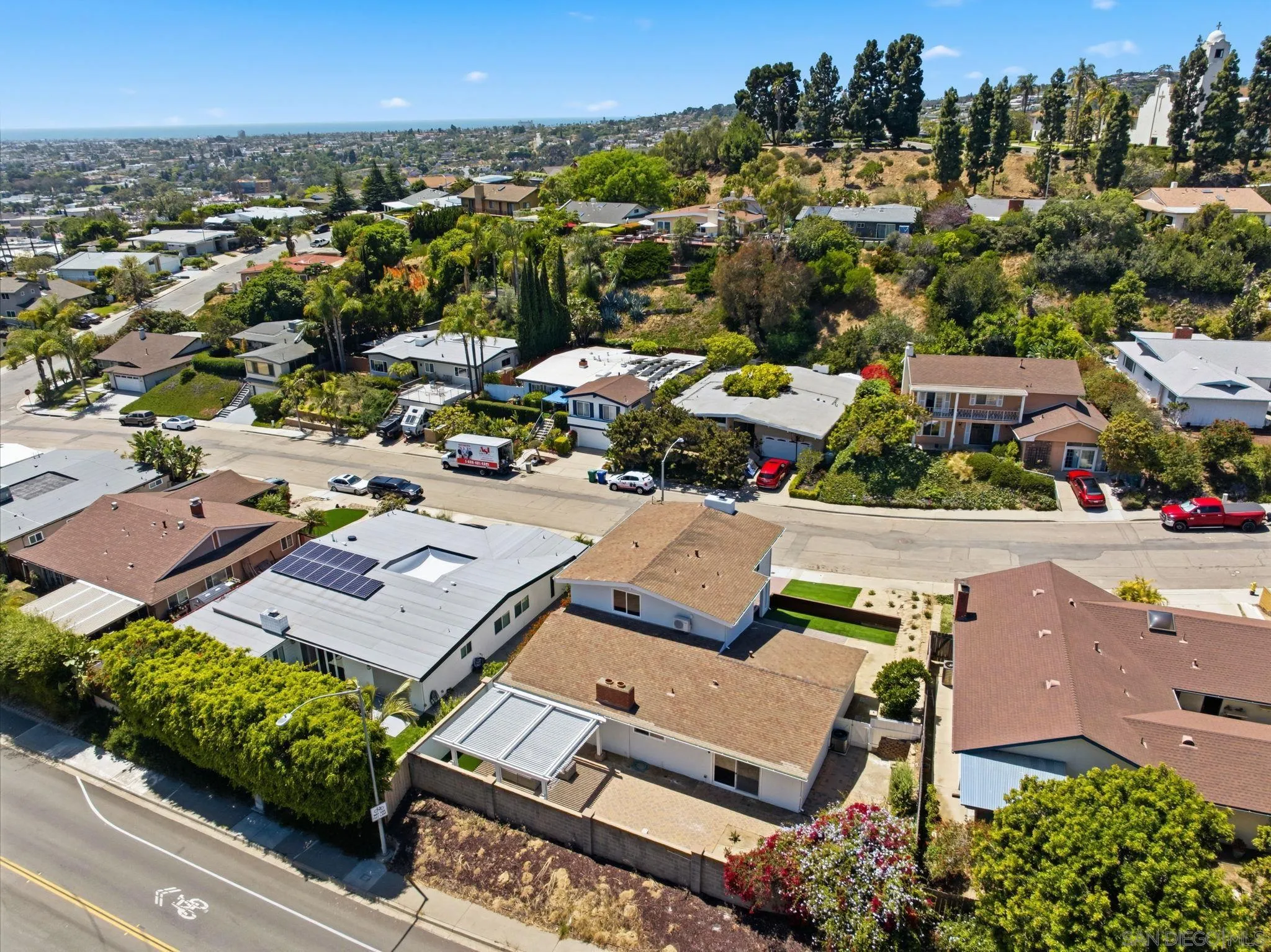 https://cdn.realtyfeed.com/cdn/127/260015490/46838506c8856af13998a6f660969e7d.webp
