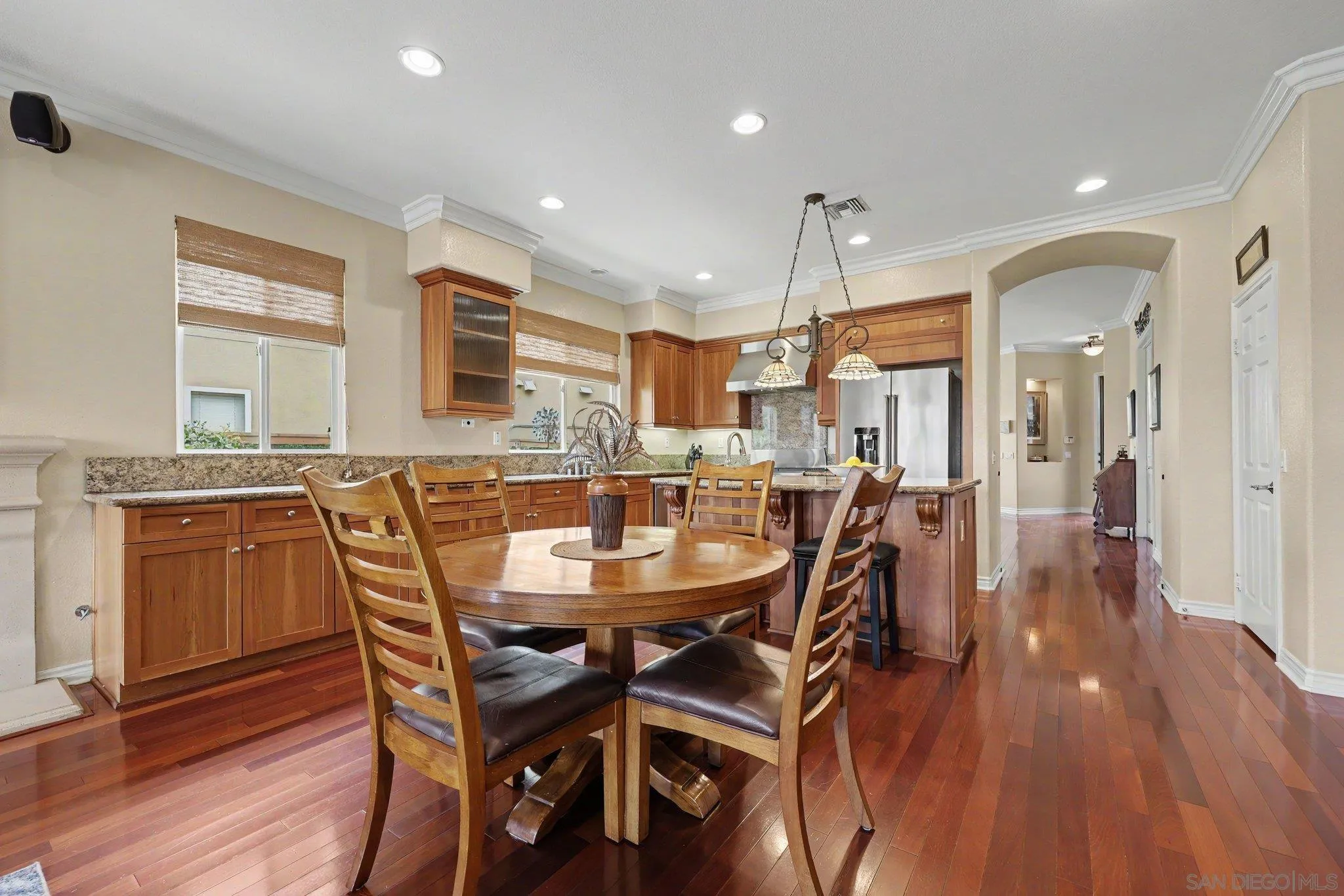 https://cdn.realtyfeed.com/cdn/127/260015491/740d5a4f1cd759451daba23a5967aaba.webp