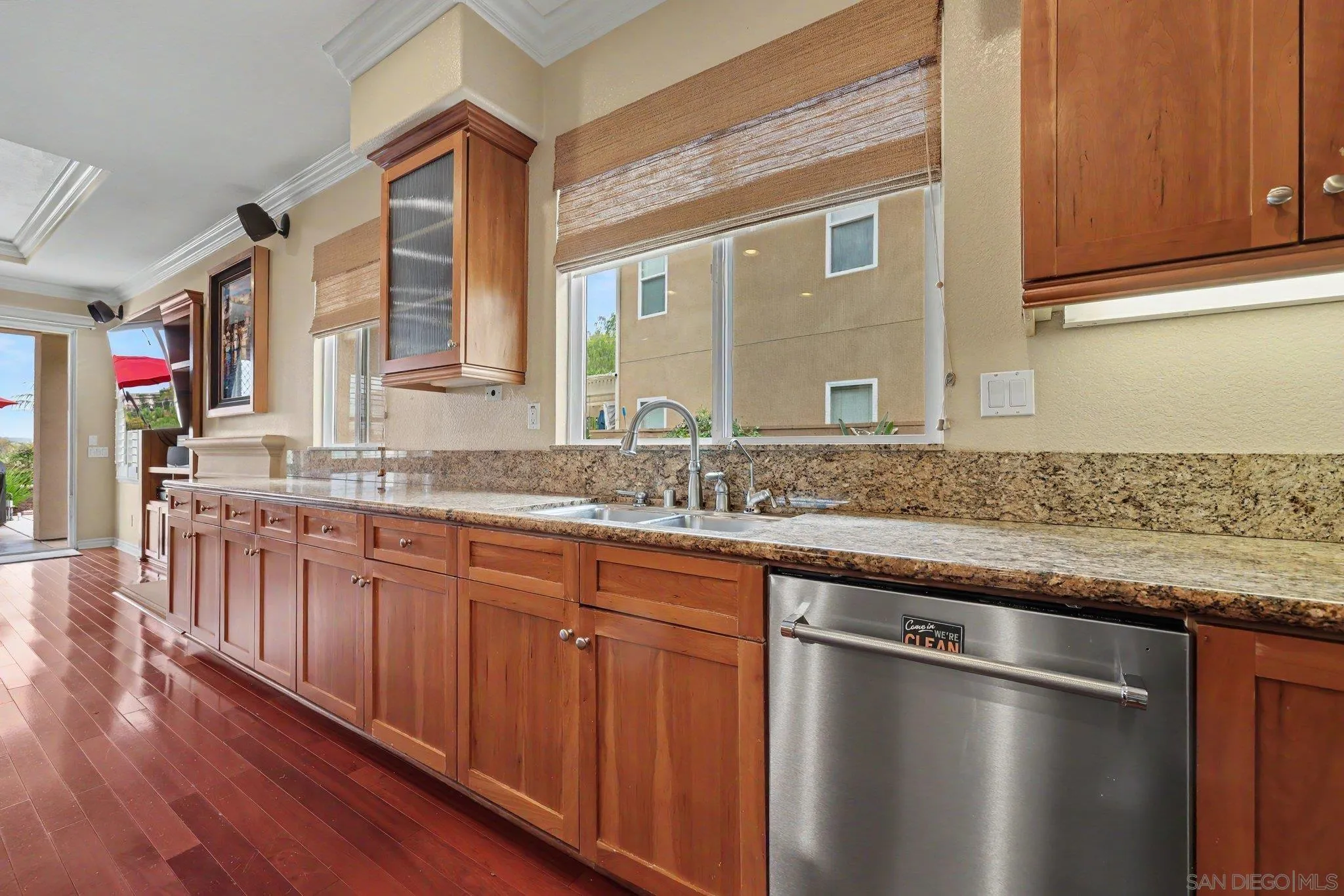 https://cdn.realtyfeed.com/cdn/127/260015491/753596953587417aa67b04e42c6cfceb.webp