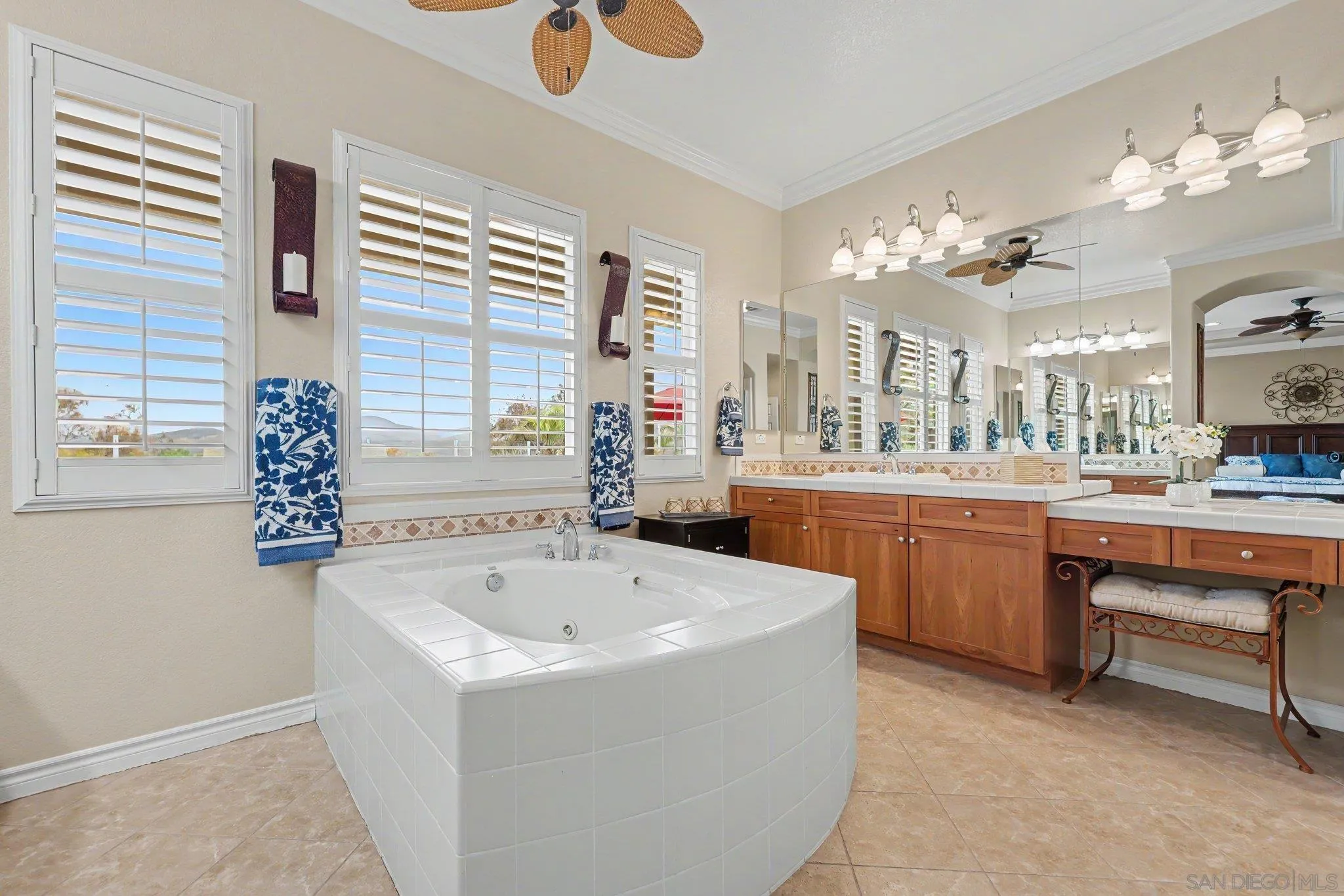 https://cdn.realtyfeed.com/cdn/127/260015491/b485074f3931ef81b88f1f48ade67fdb.webp