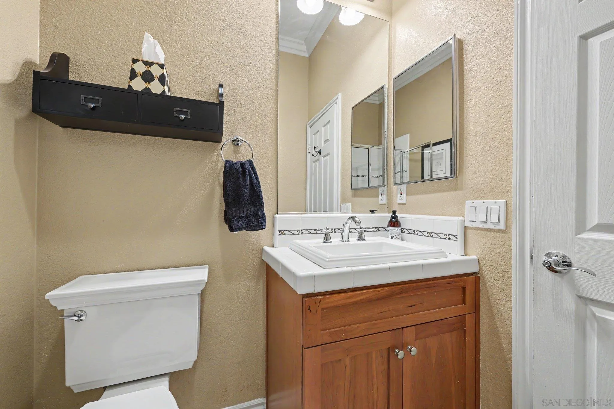 https://cdn.realtyfeed.com/cdn/127/260015491/de45b2f31af14358899d8bec2b2332ec.webp