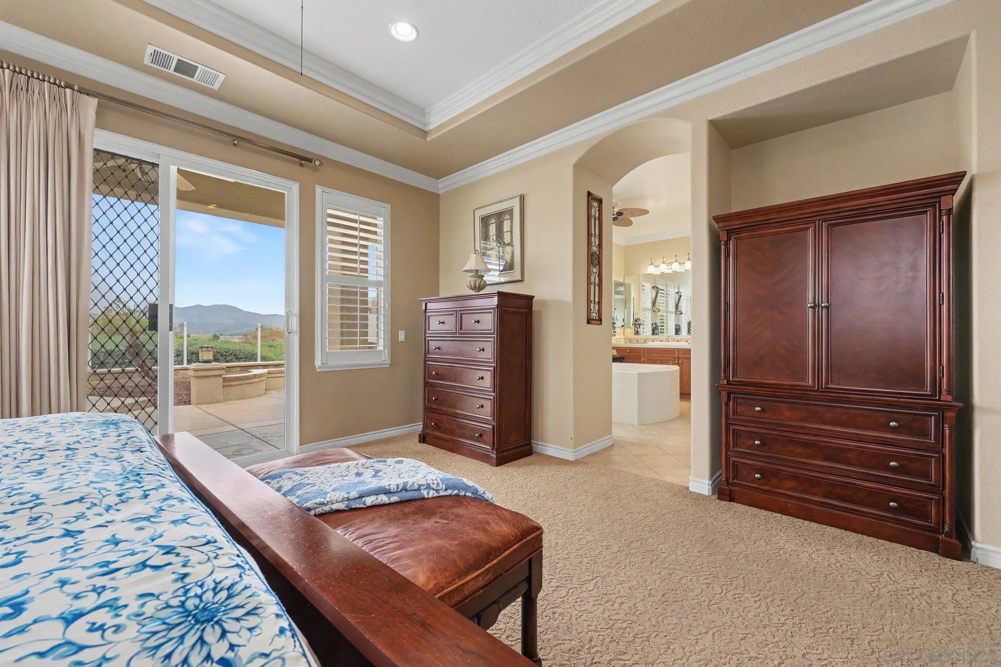 https://cdn.realtyfeed.com/cdn/127/260015491/ec4fd71888d41f43f7be87c7d43fce59.webp