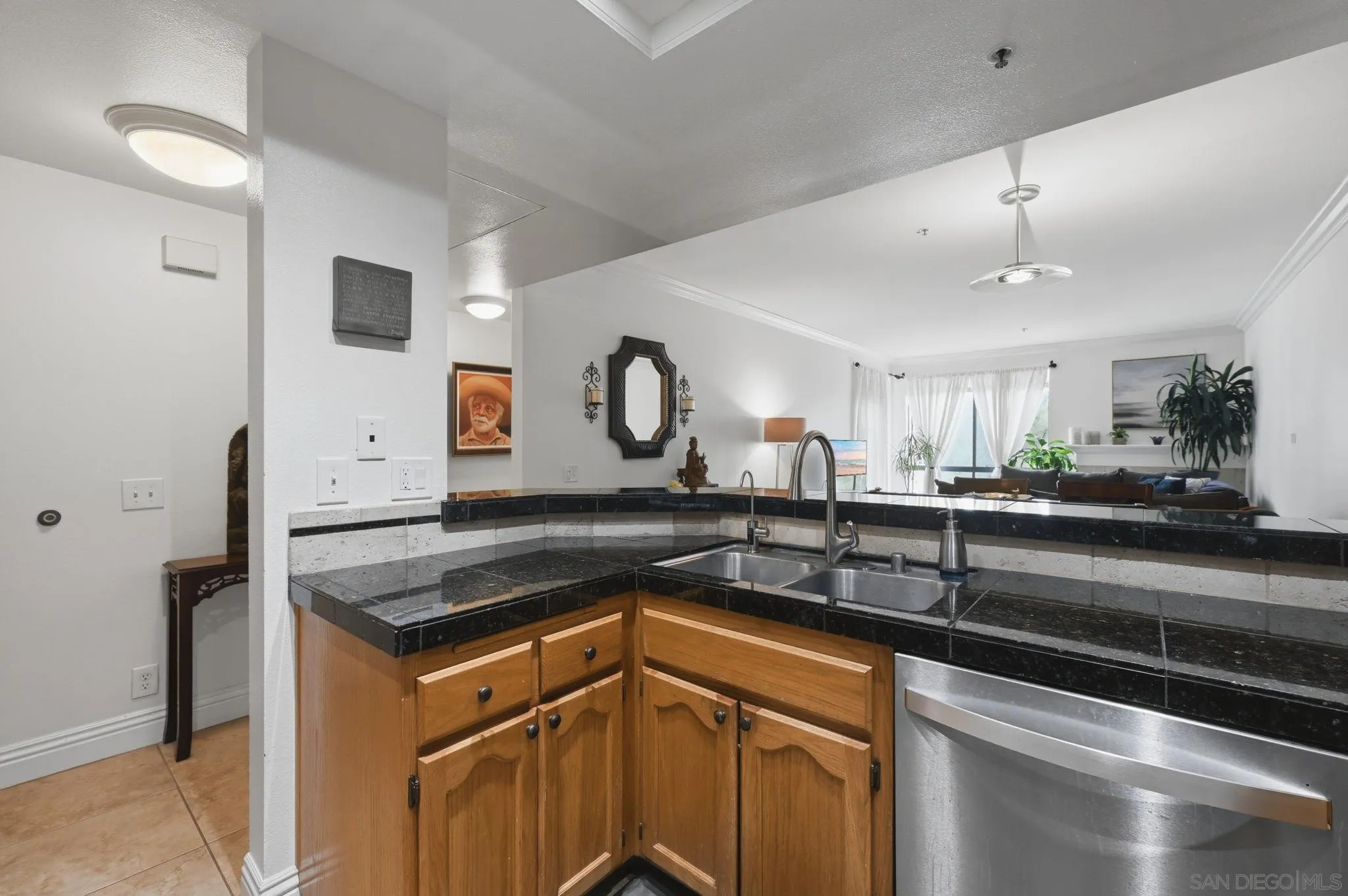 Photo #8: 260015492 Listing: Photo #8