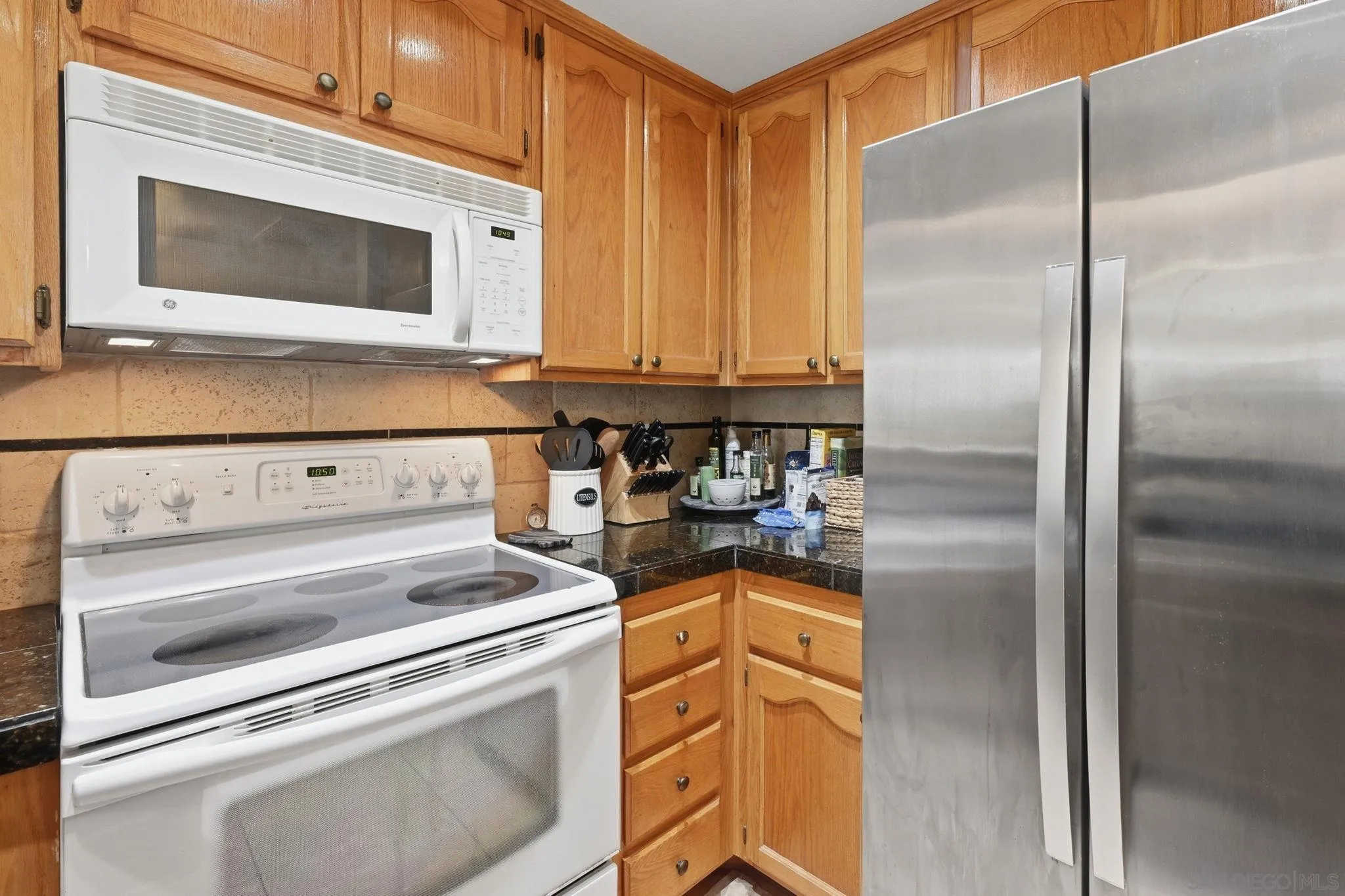 Photo #7: 260015492 Listing: Photo #7