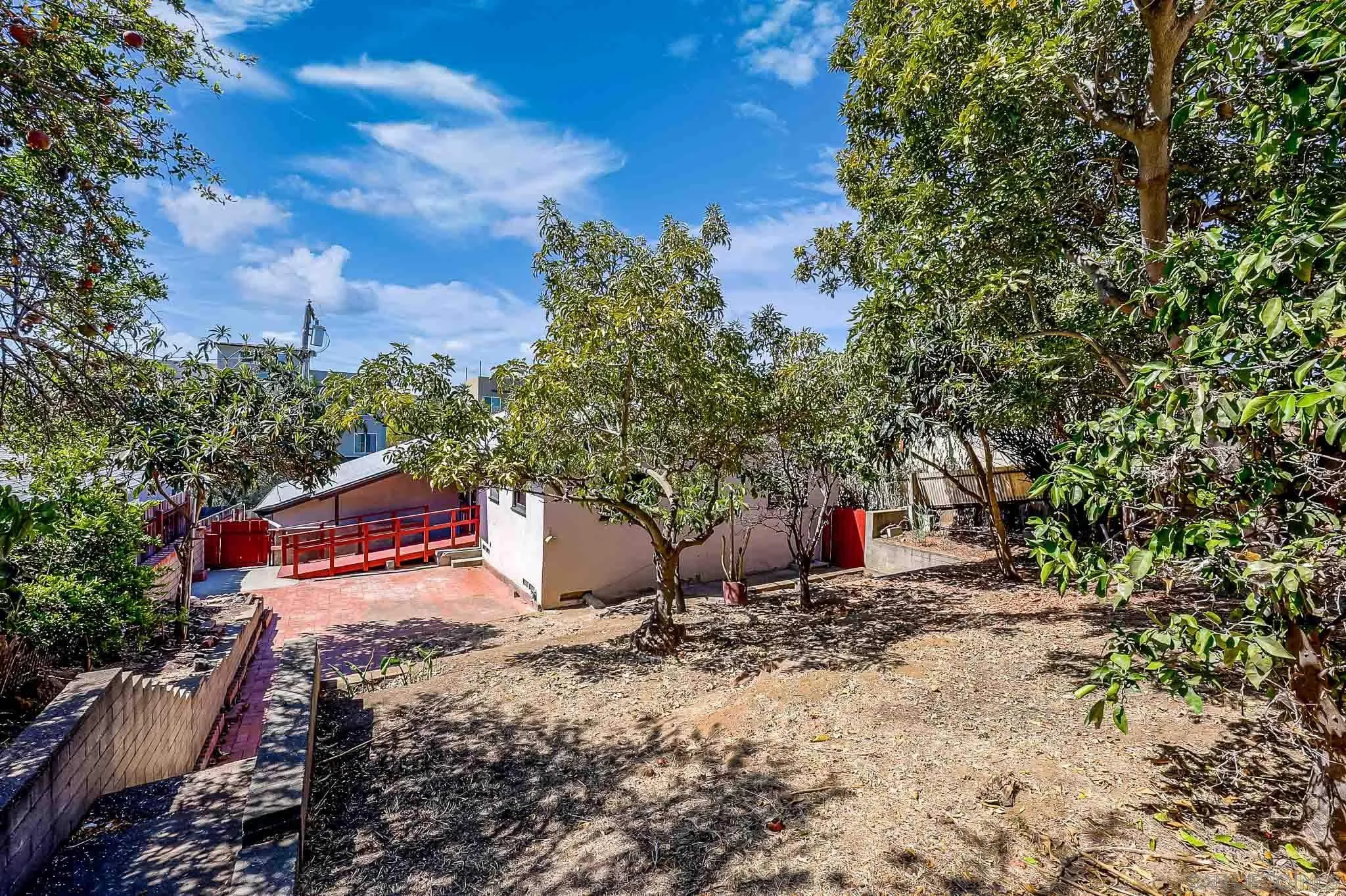 https://cdn.realtyfeed.com/cdn/127/260015493/3082874b5e15b25e48820ecbedf5494f.webp