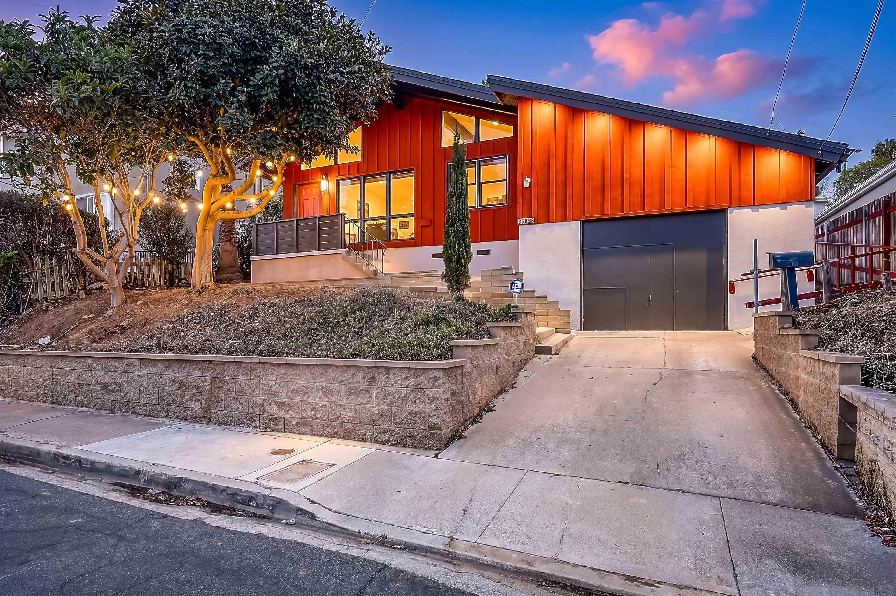 5858 Riley St, San Diego, CA 92110 - Main photo, San Diego, CA