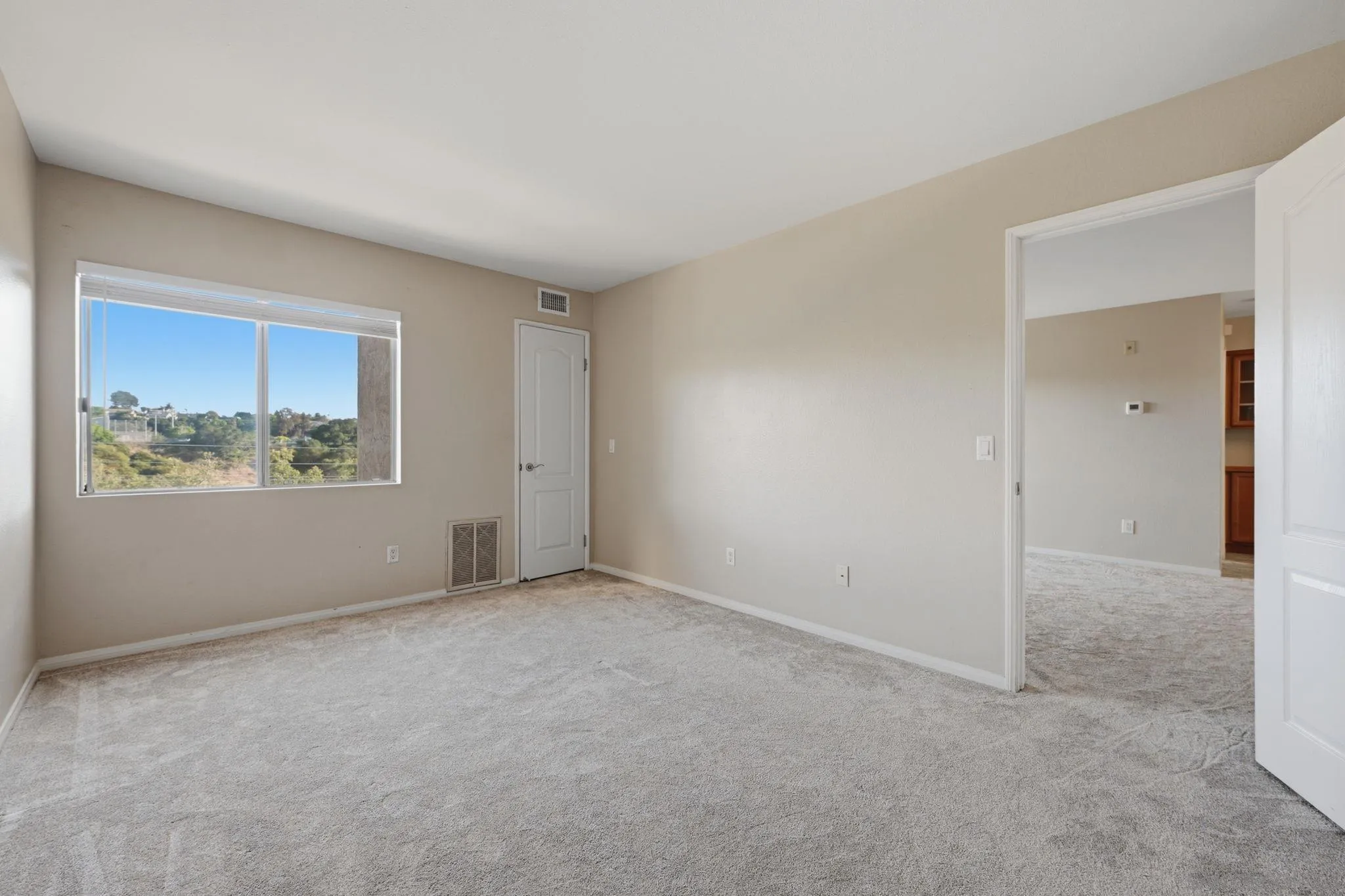 Photo #22: 260015498 Listing: Photo #22