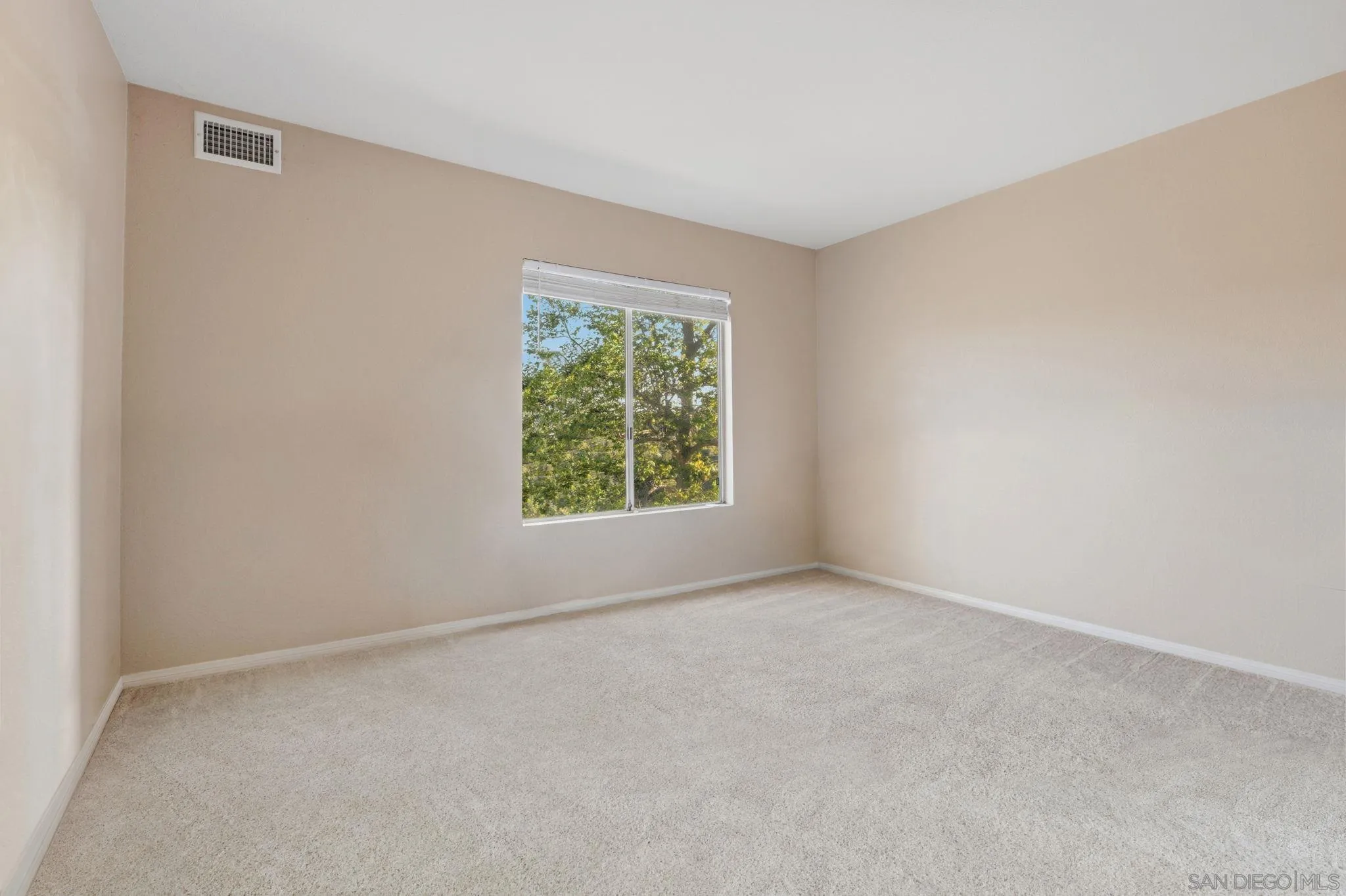 Photo #17: 260015498 Listing: Photo #17