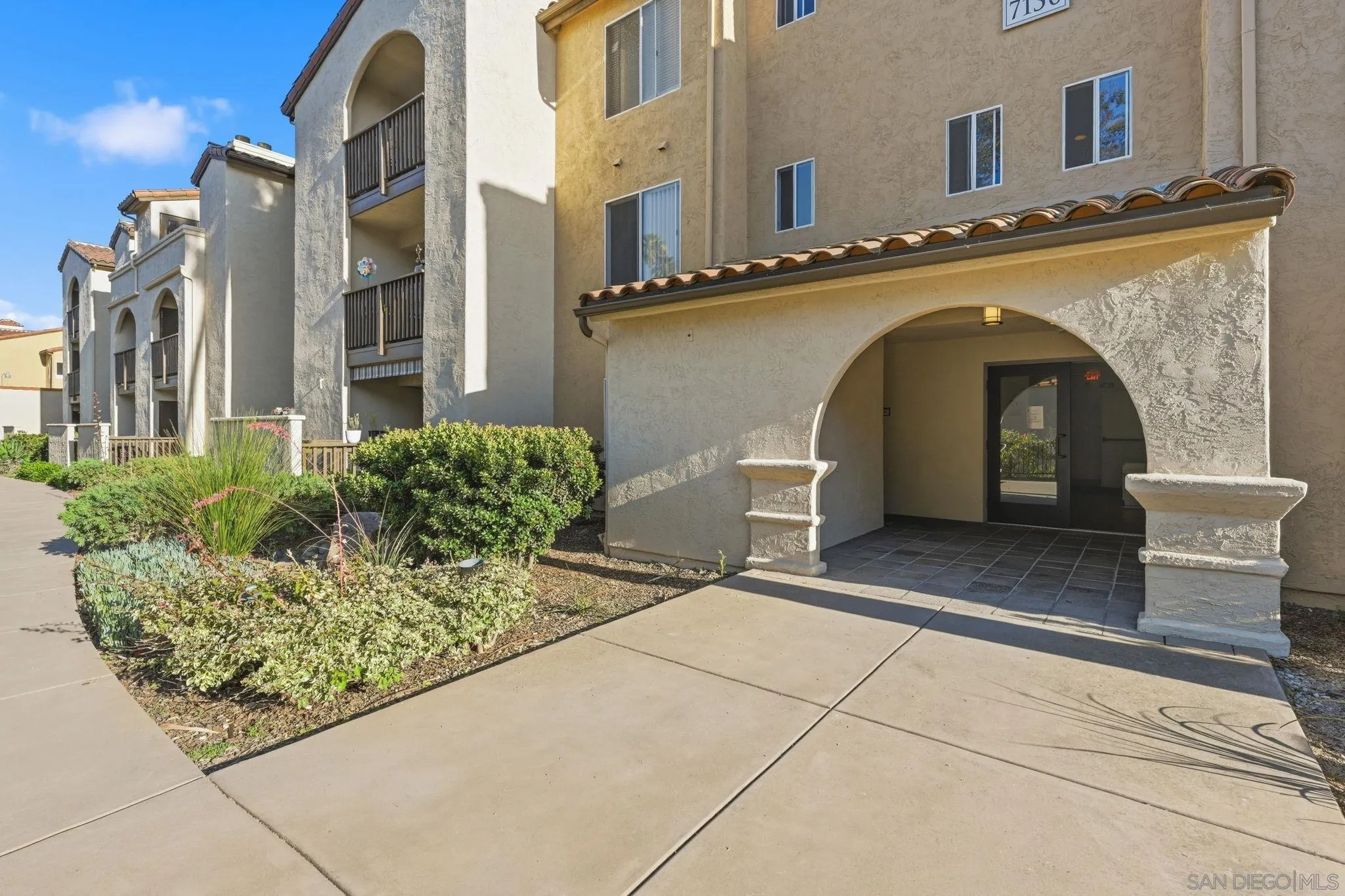 7130 Shoreline Dr Unit 1212, San Diego, CA 92122 - Main photo, San Diego, CA