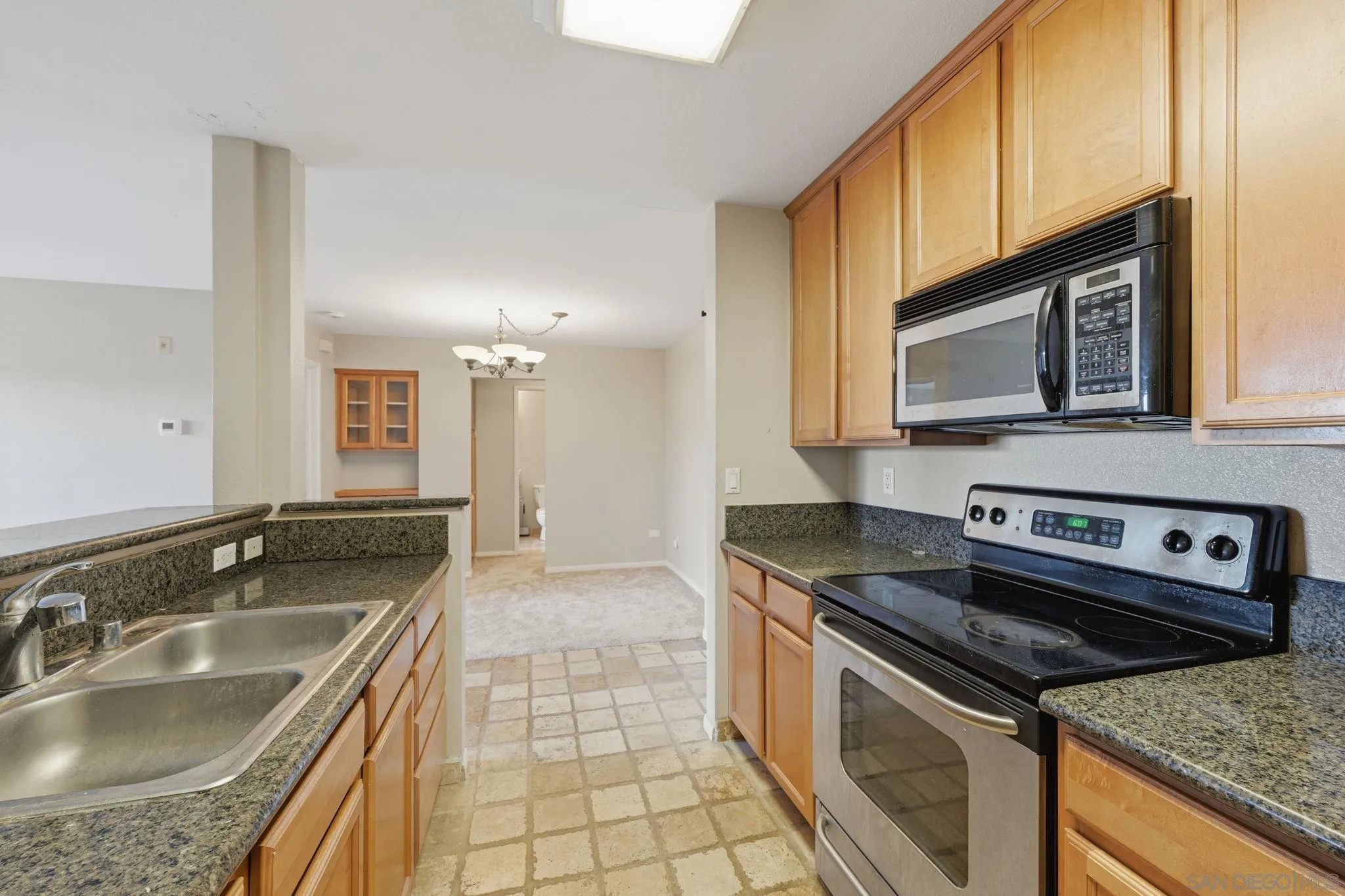 Photo #11: 260015498 Listing: Photo #11