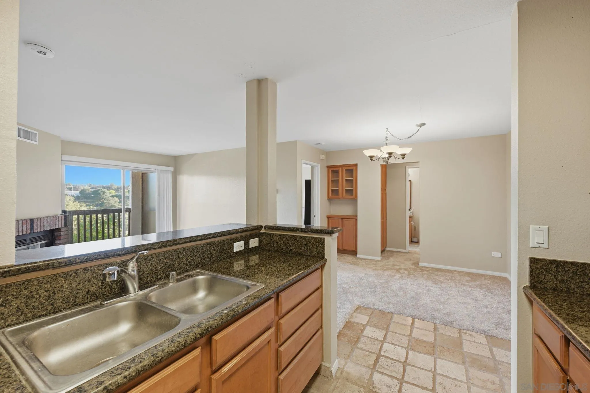 Photo #9: 260015498 Listing: Photo #9