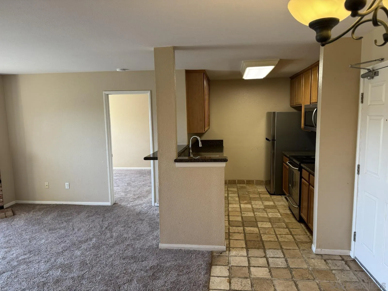 Photo #8: 260015499 Listing: Photo #8