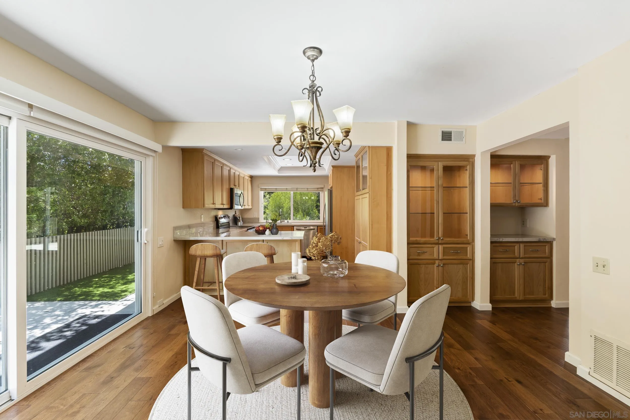 Photo #11: 260015500 Listing: Photo #11