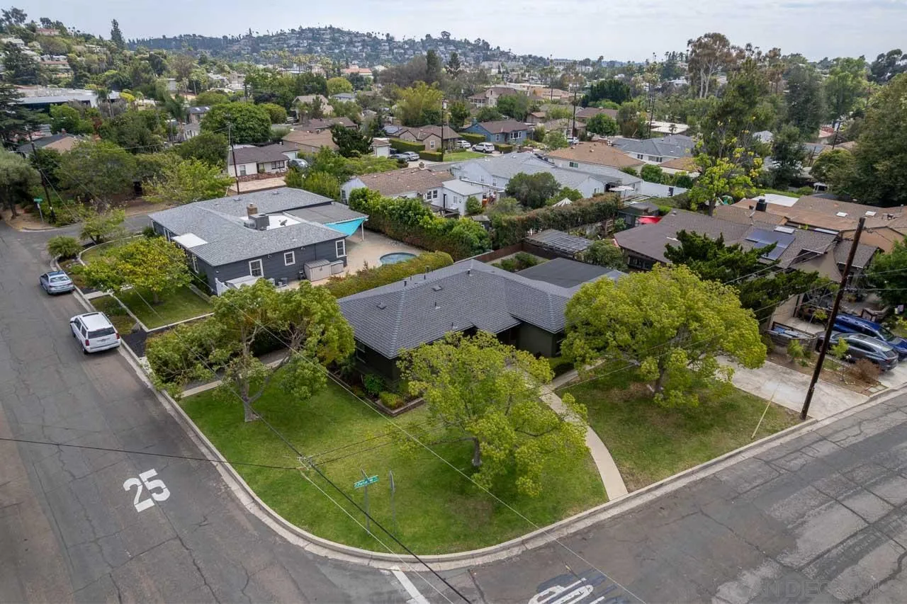 https://cdn.realtyfeed.com/cdn/127/260015502/27a4f794fcb3fea27e620f8be4bd87a0.webp