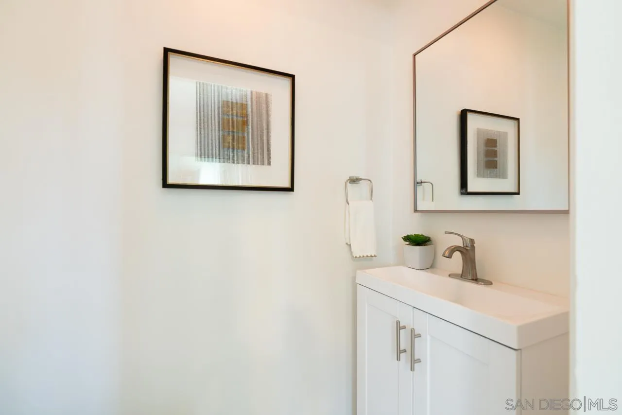 https://cdn.realtyfeed.com/cdn/127/260015502/c1ae68f58c54bac17bb1d9f5d50186f3.webp