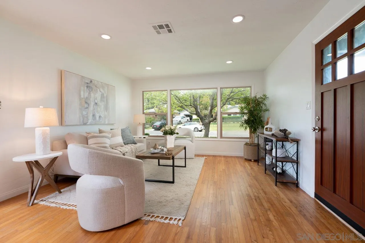https://cdn.realtyfeed.com/cdn/127/260015502/e2e6b0062aa85d70f6a8c01443beaa97.webp