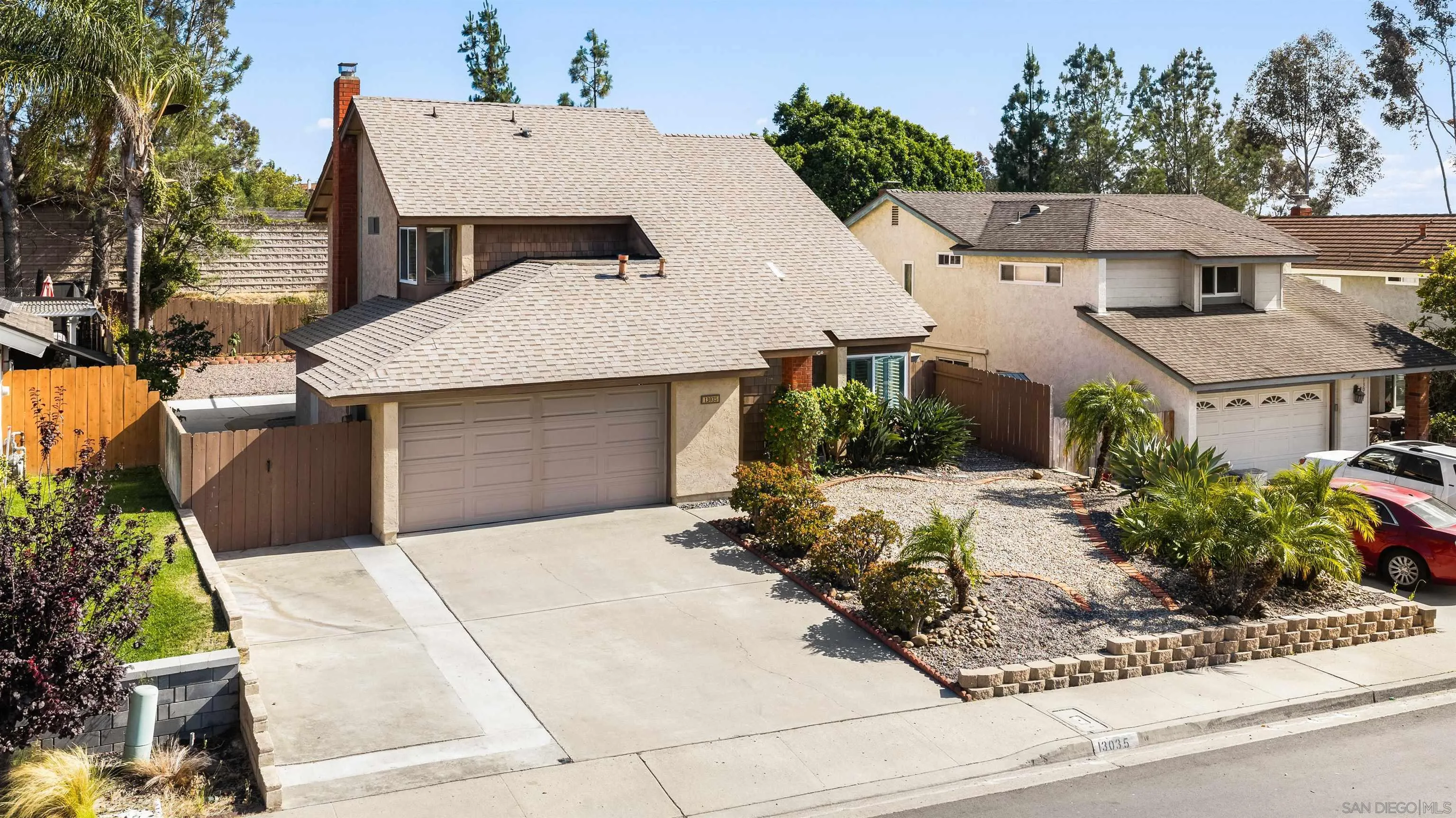 https://cdn.realtyfeed.com/cdn/127/260015503/4355523535b65a4ee778ed564a20b07f.webp