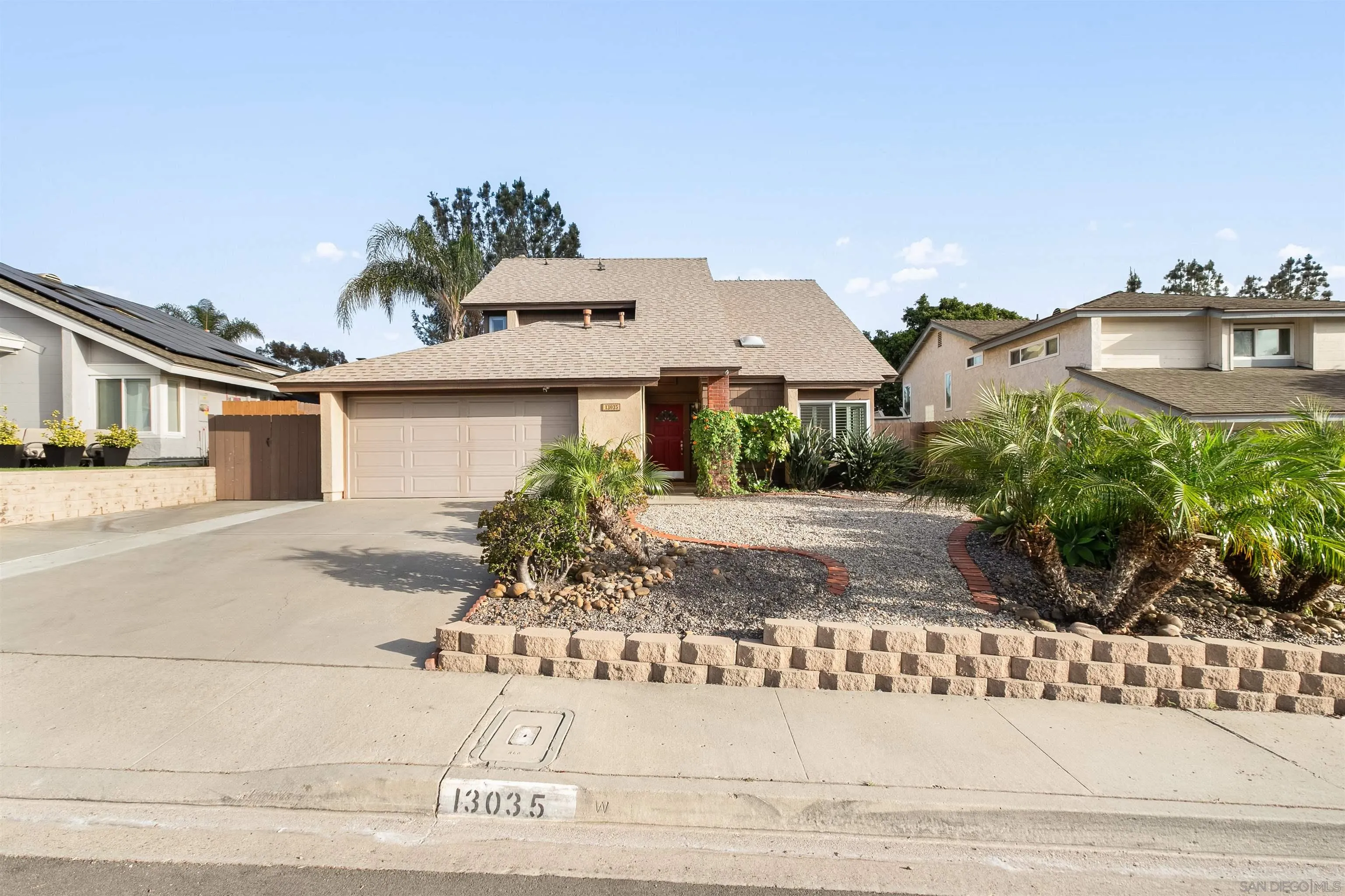 https://cdn.realtyfeed.com/cdn/127/260015503/814317cfa5e46389728f3a1128d263de.webp