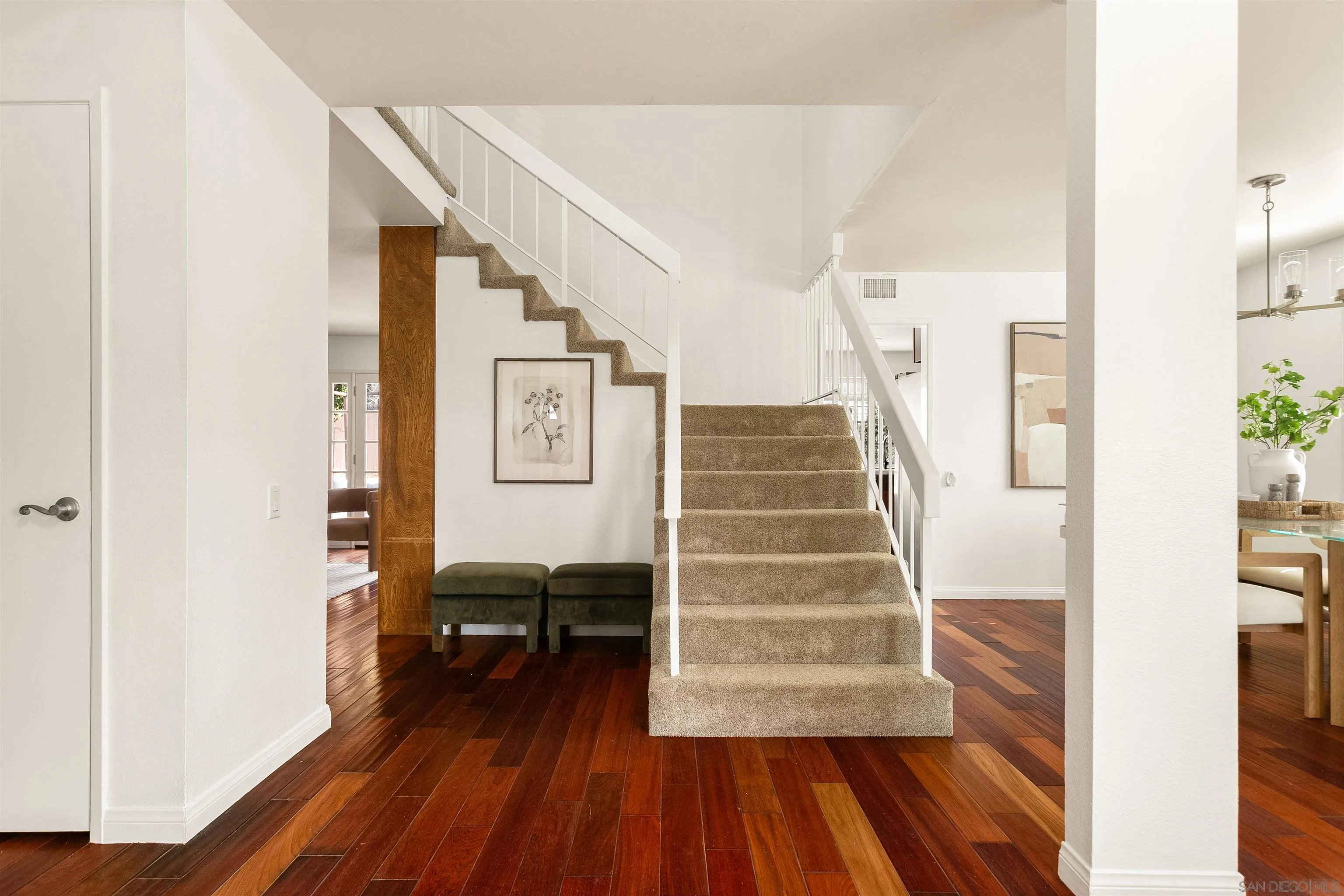 https://cdn.realtyfeed.com/cdn/127/260015503/b9f15707cf8a9f2cd5e6a41d011f04a4.webp