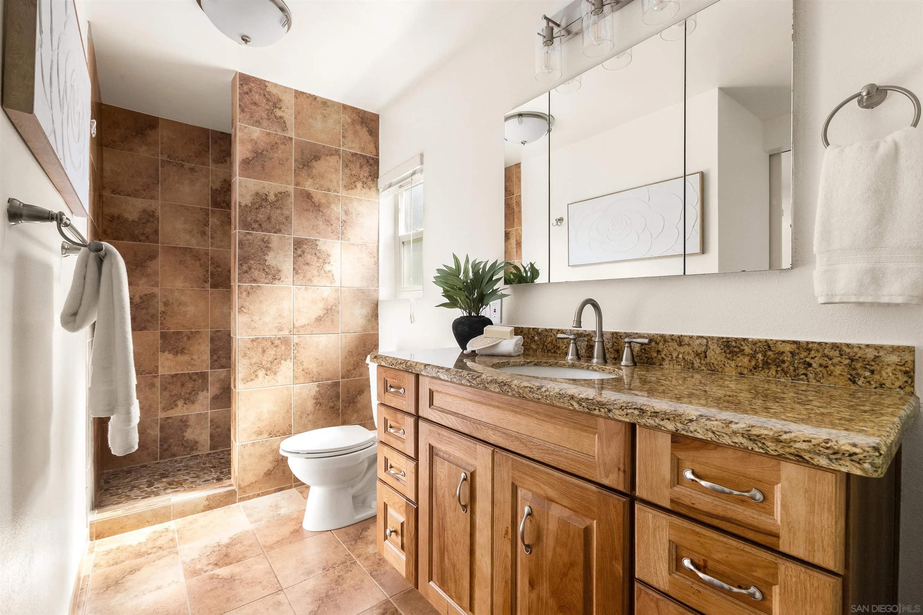 https://cdn.realtyfeed.com/cdn/127/260015503/cd6b7f4331afb597064769f4dbdaf2d4.webp