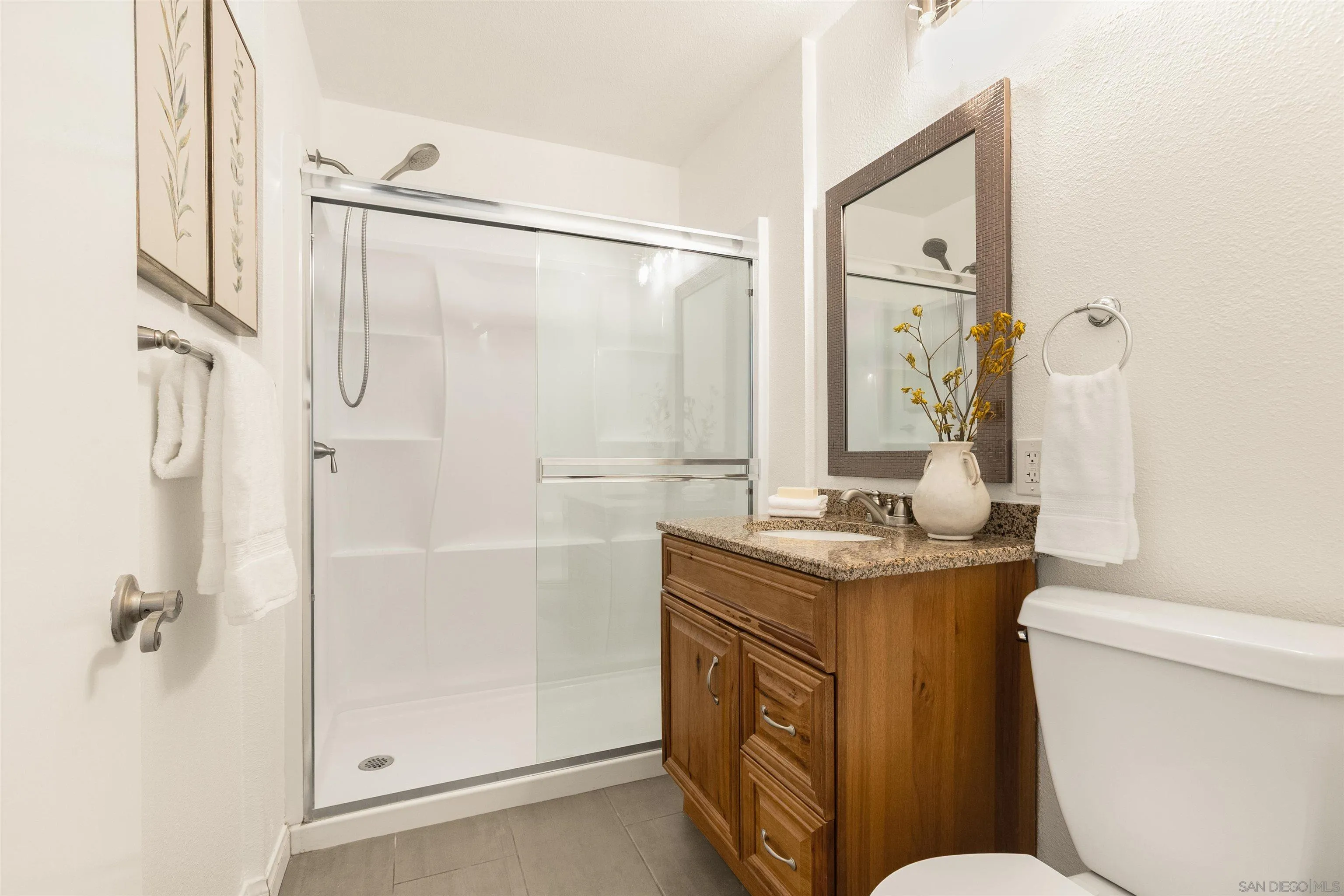https://cdn.realtyfeed.com/cdn/127/260015503/dae732c7931d362516a326477ad5979c.webp