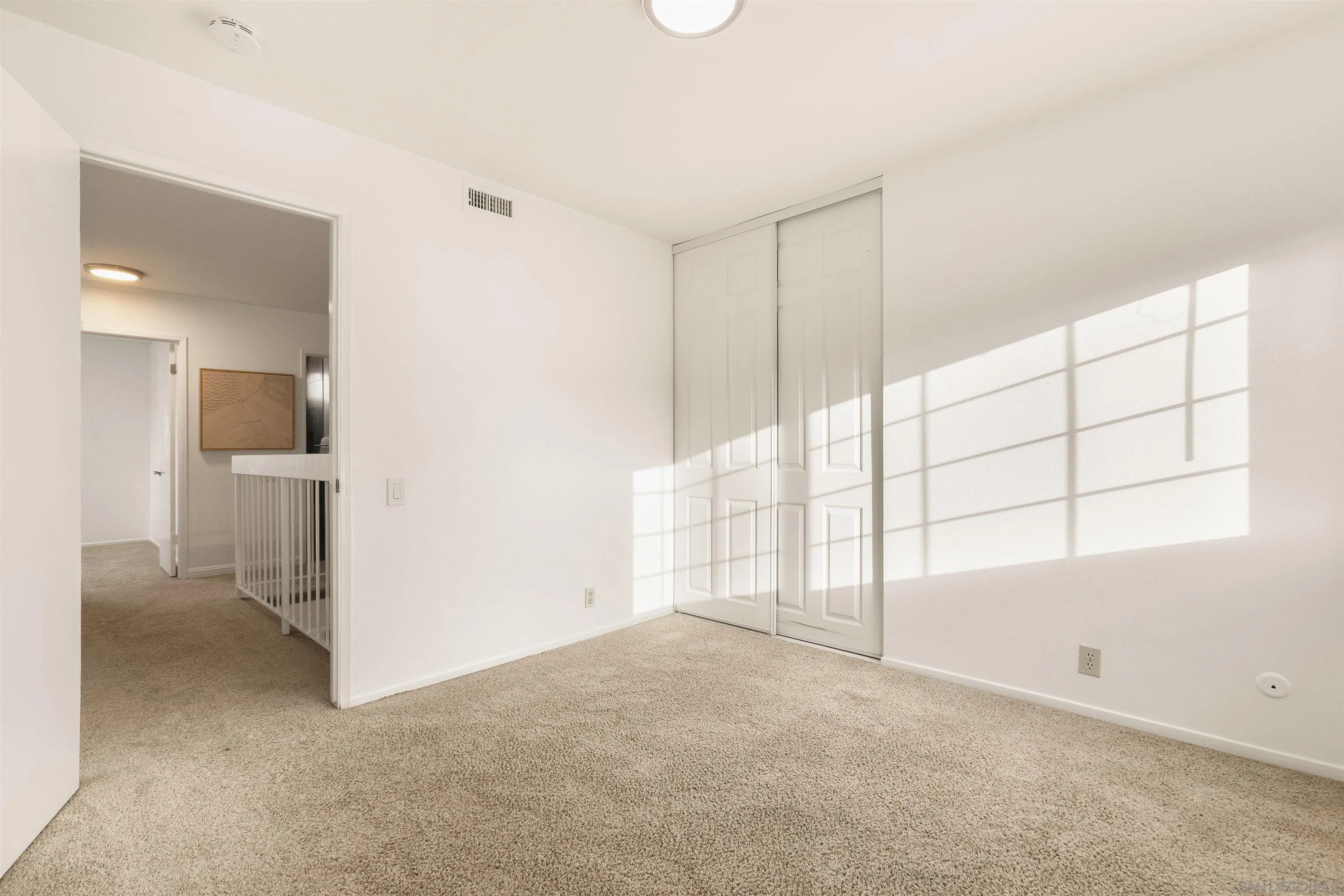 https://cdn.realtyfeed.com/cdn/127/260015503/f0ff39526e016b6cde34dfd11736c3b7.webp