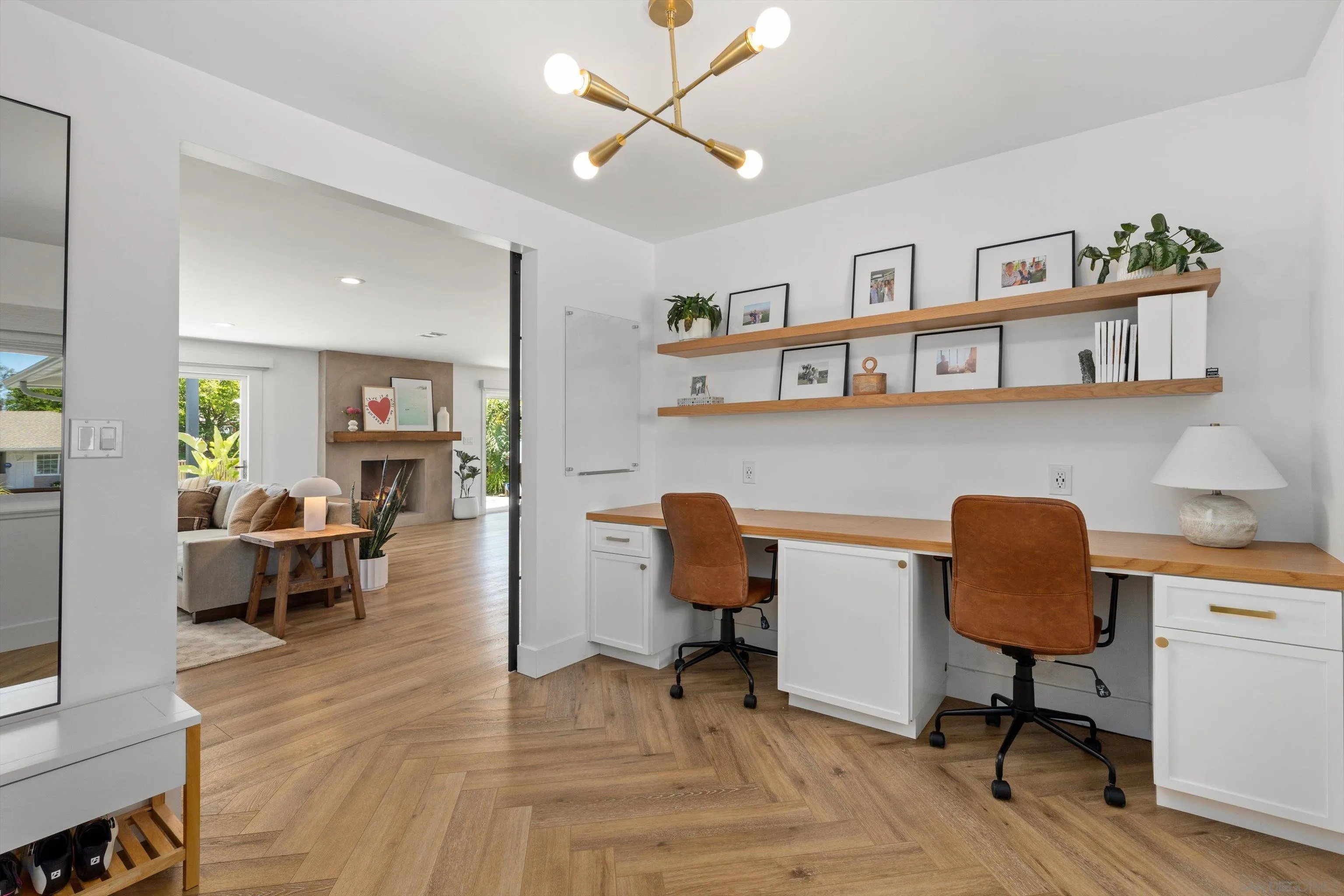 https://cdn.realtyfeed.com/cdn/127/260015504/17da22088674f498930e1c8f21baea98.webp