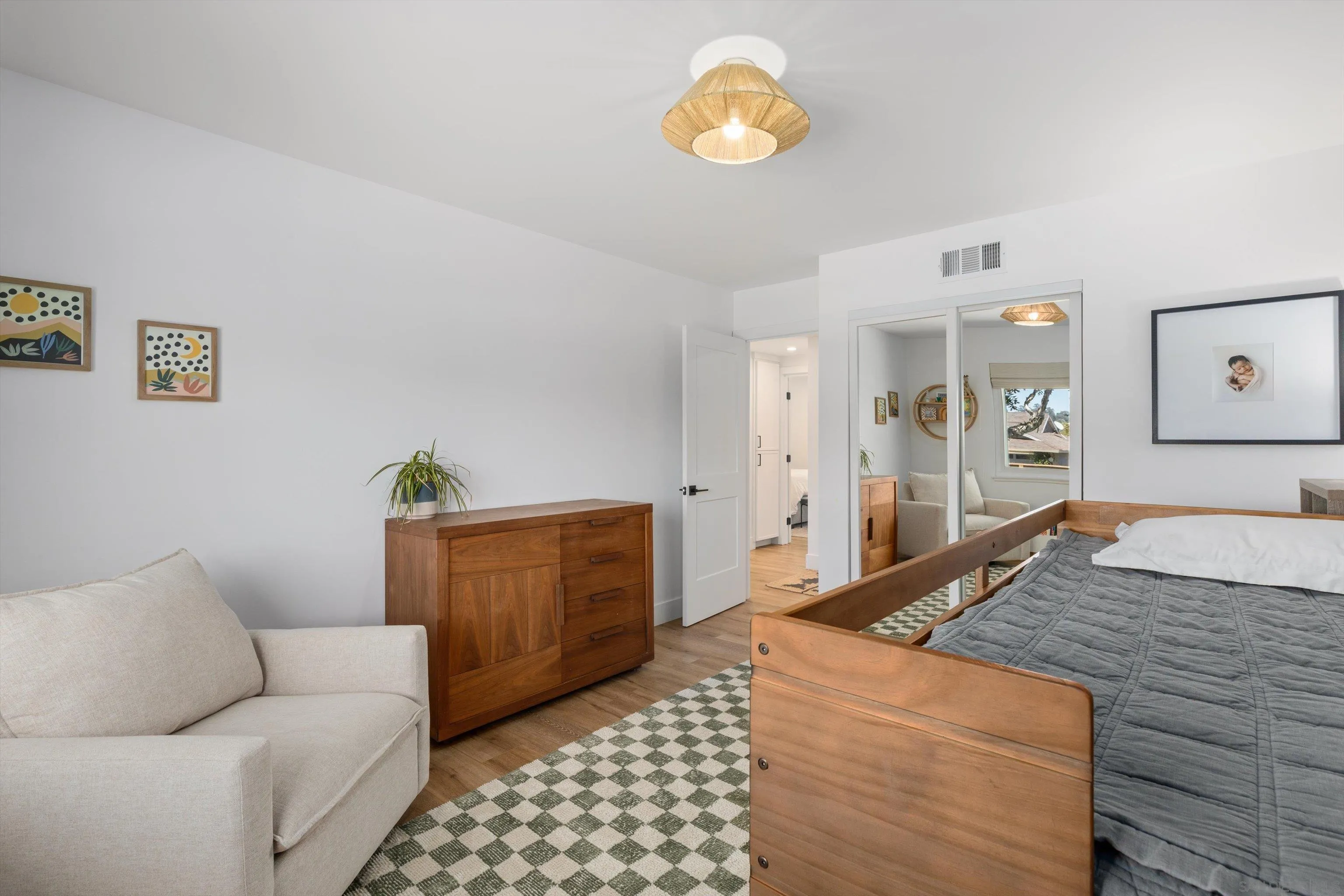 https://cdn.realtyfeed.com/cdn/127/260015504/cca7c4fd4b57432309b7bf8b71ee9516.webp