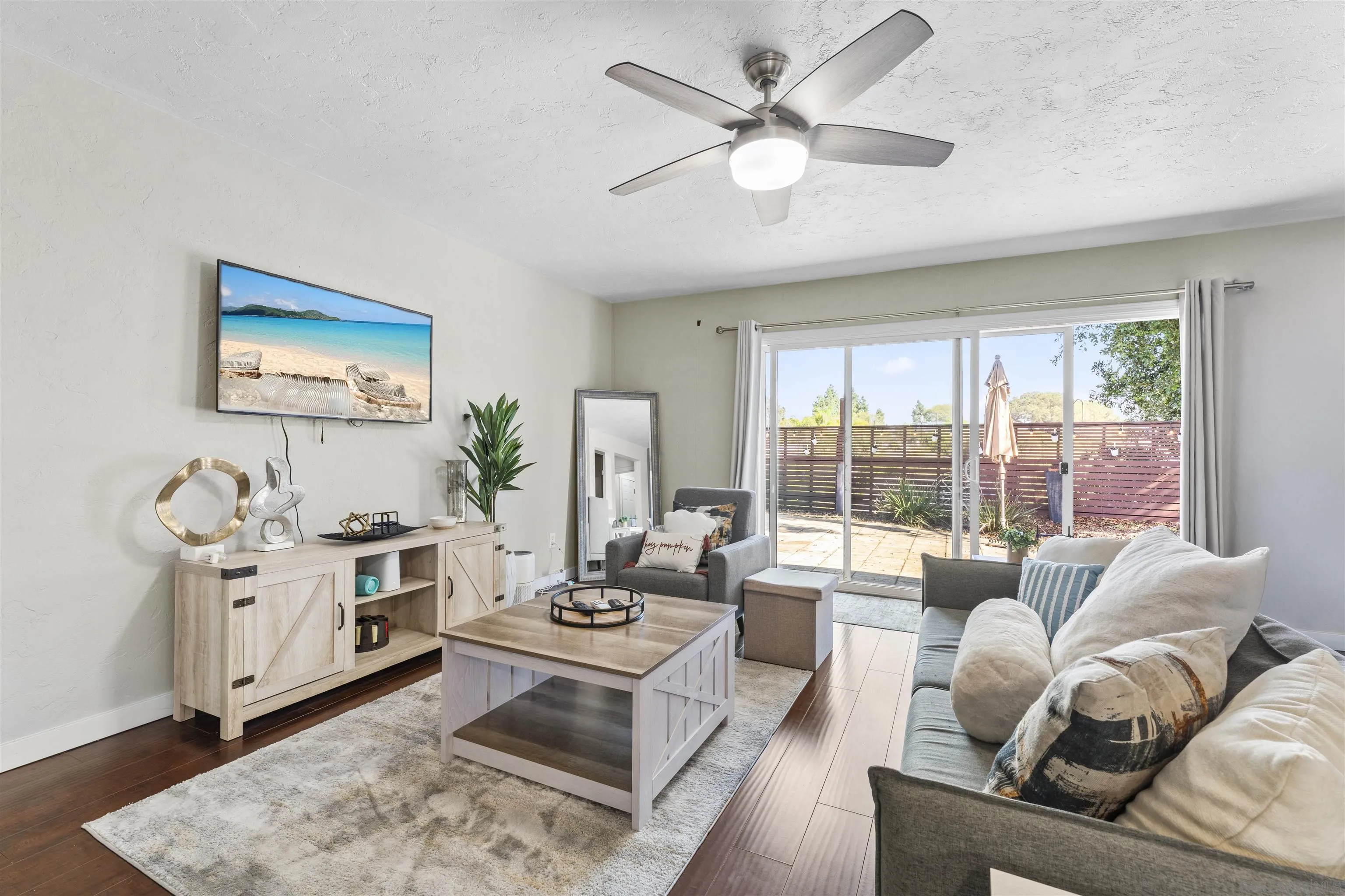 https://cdn.realtyfeed.com/cdn/127/260015505/69425fa5dec05330009556d82112c124.webp