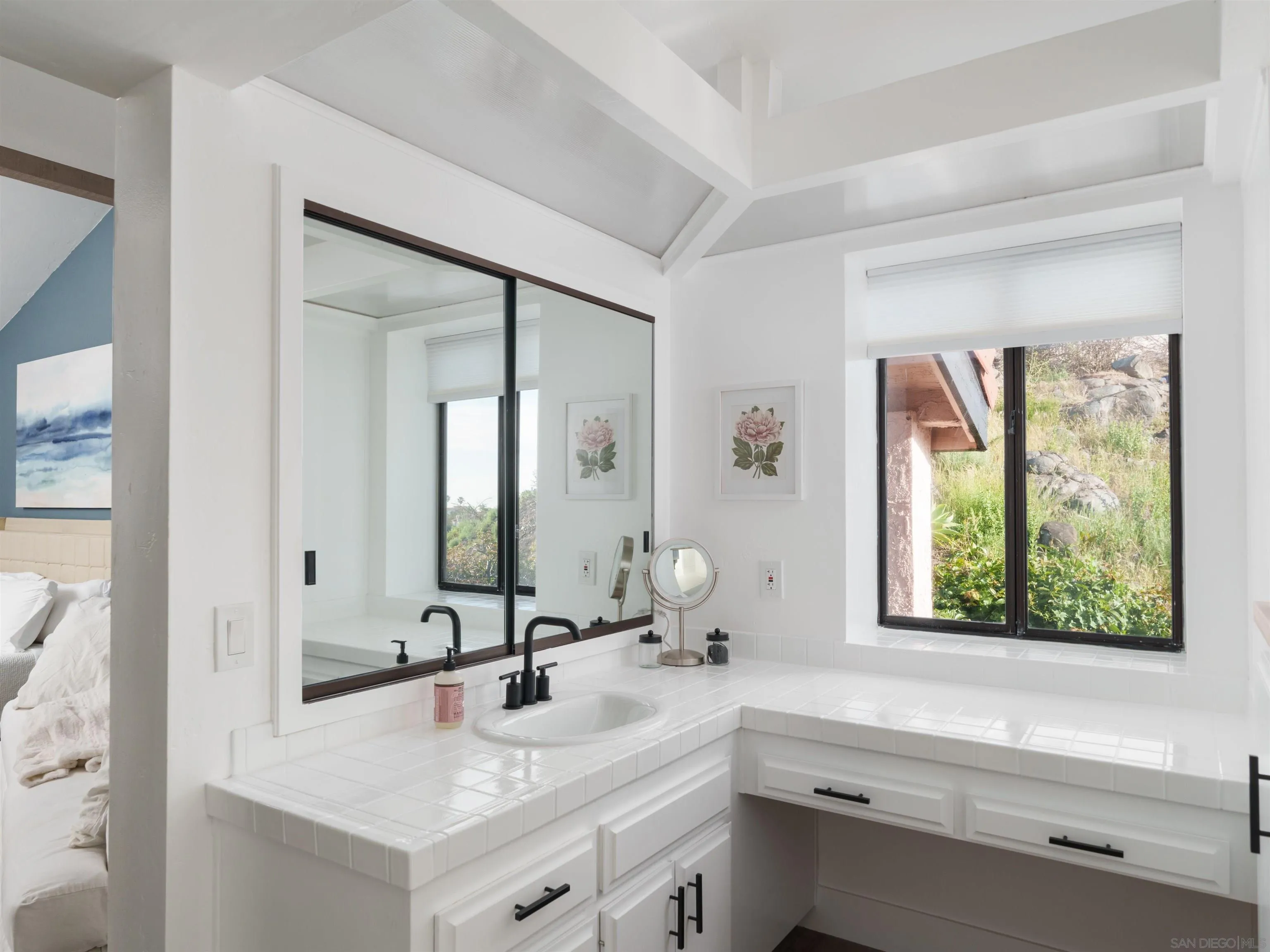 https://cdn.realtyfeed.com/cdn/127/260015509/25888e666b51d61a97266d42b79b768e.webp
