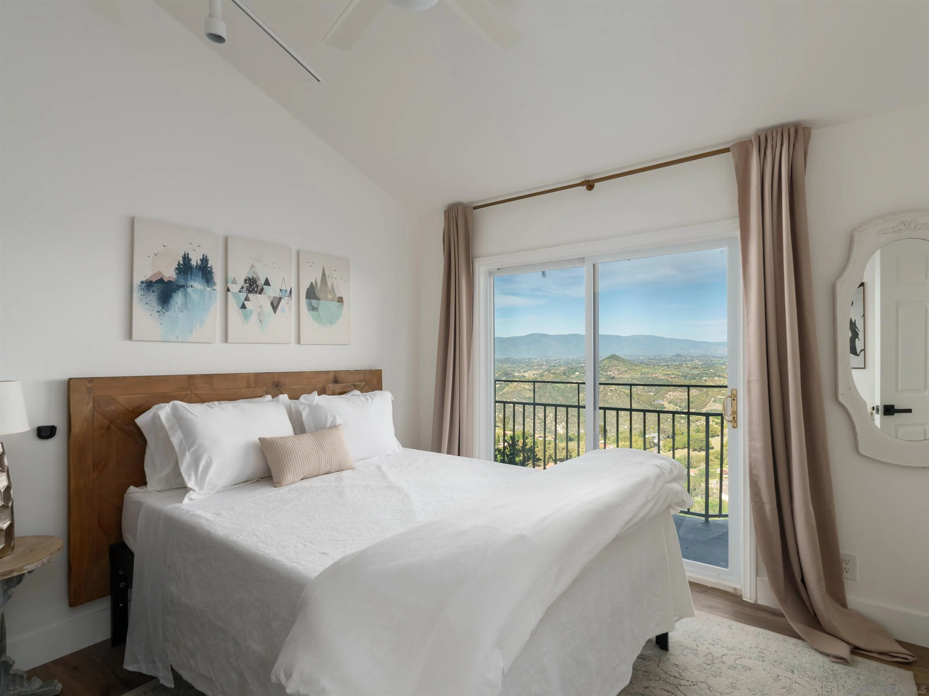 https://cdn.realtyfeed.com/cdn/127/260015509/3a44f19f4c0fce84ae7fe5cf52d3cda1.webp