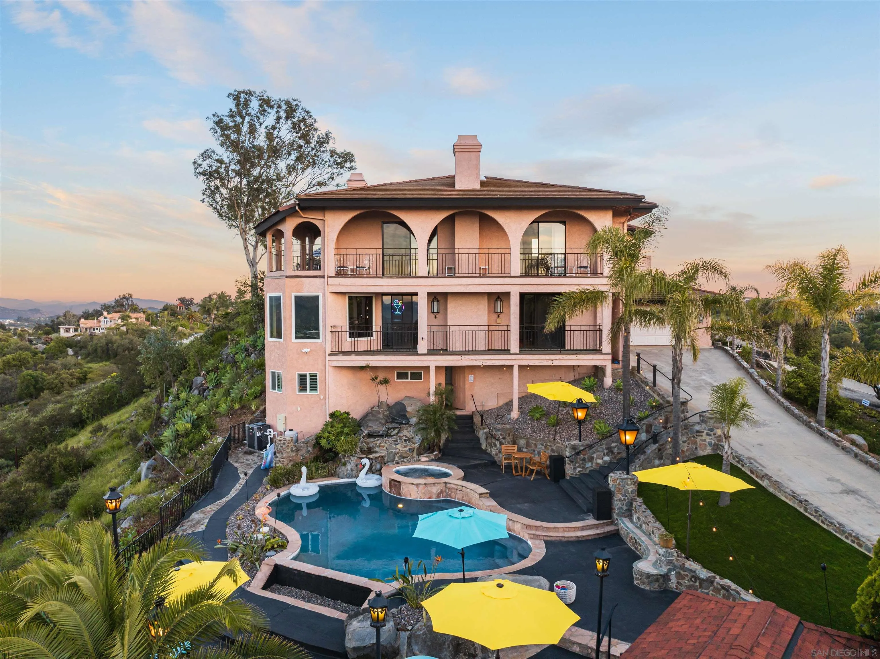 https://cdn.realtyfeed.com/cdn/127/260015509/6852cb1d01f470aa29ff3fee60a80786.webp