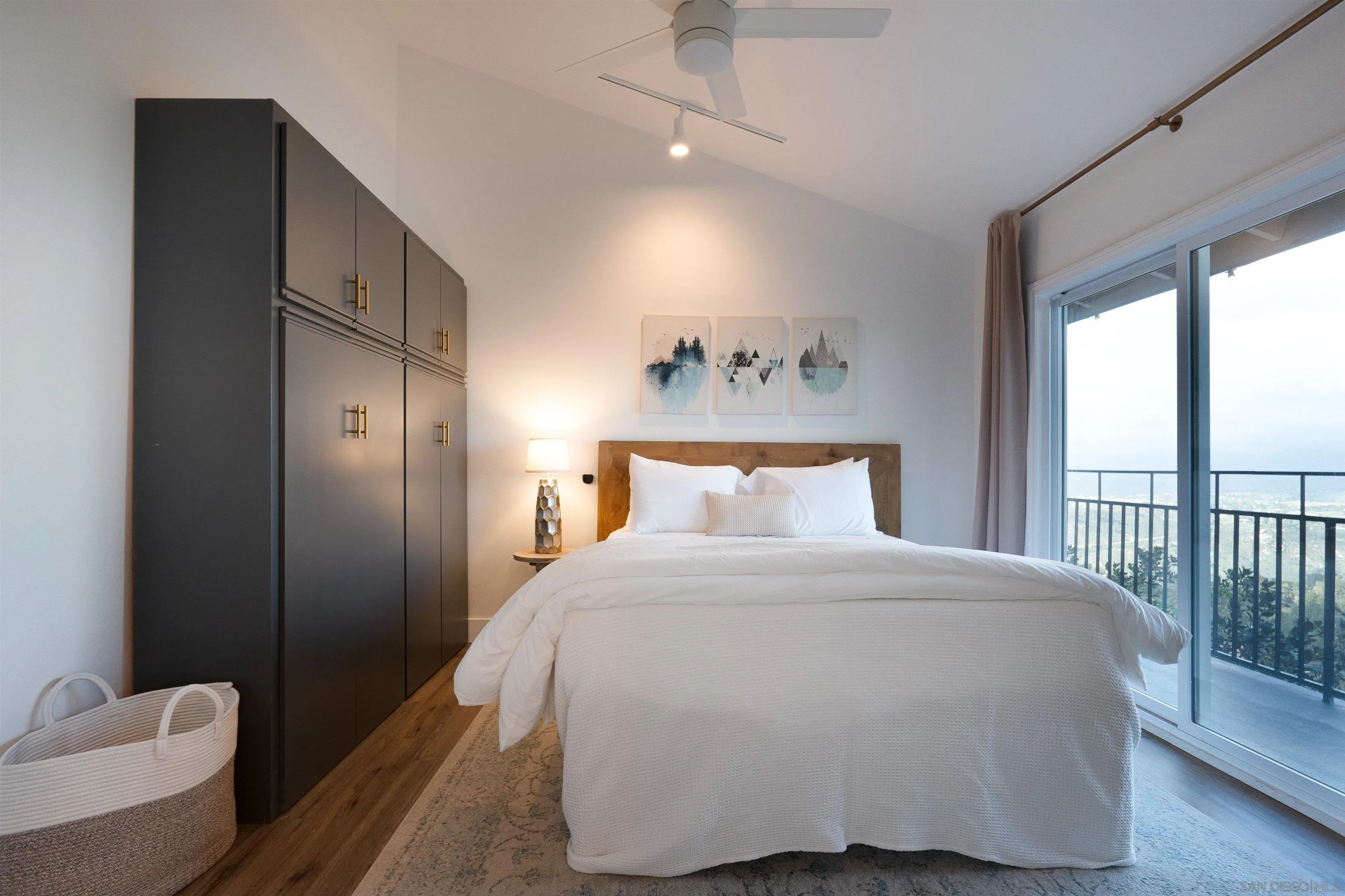 https://cdn.realtyfeed.com/cdn/127/260015509/75721e61de25589b60896426a72c8150.webp