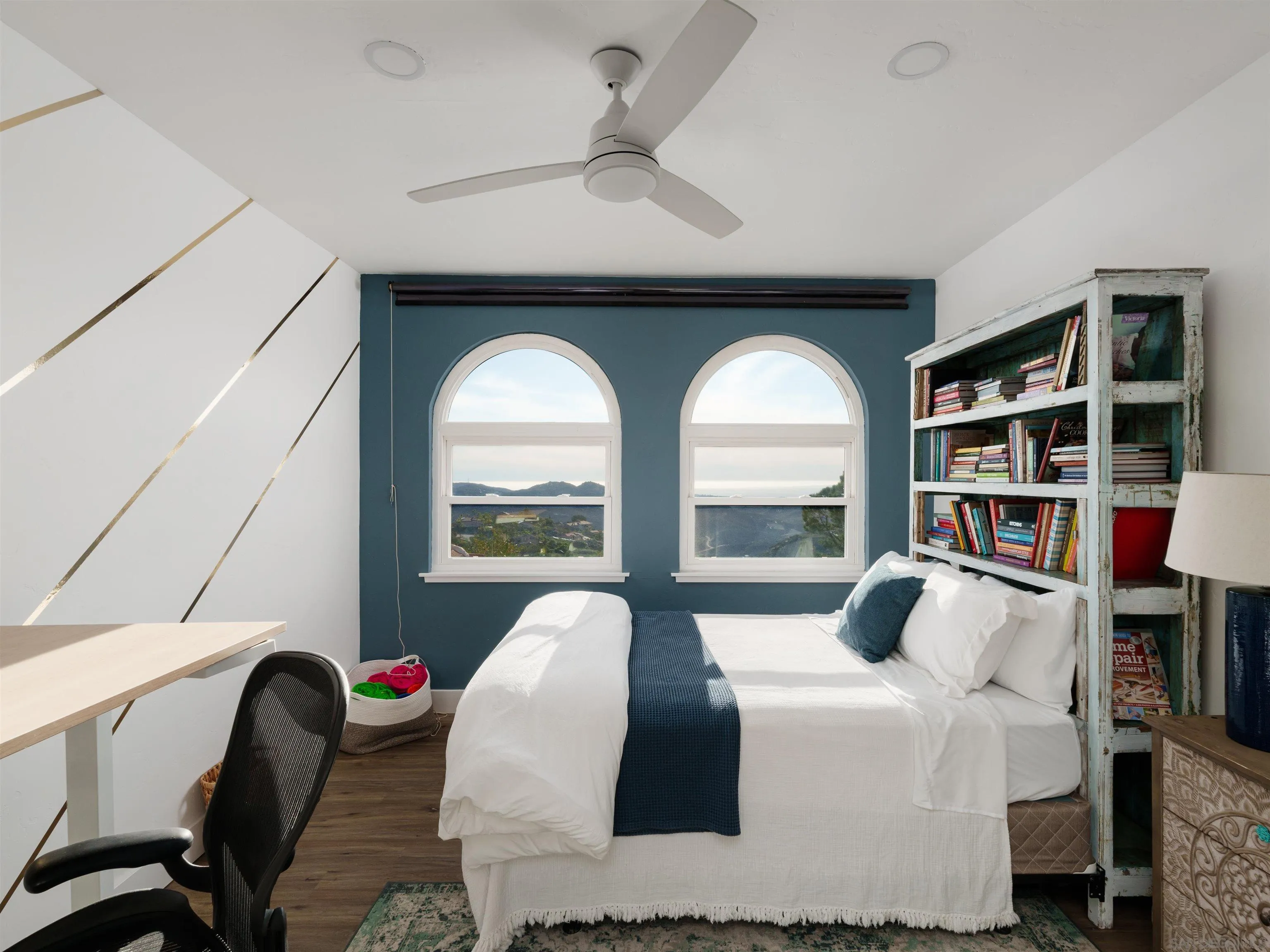 https://cdn.realtyfeed.com/cdn/127/260015509/9f67312532f0fbf1f88c18d8bd0a1030.webp