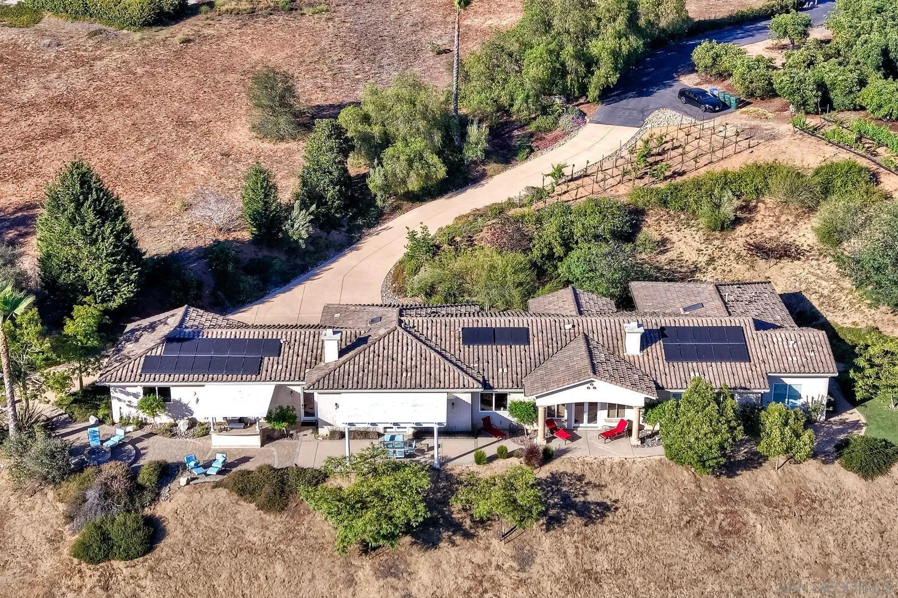 https://cdn.realtyfeed.com/cdn/127/260015510/05407b742415542d9ee9000ecdcff453.webp