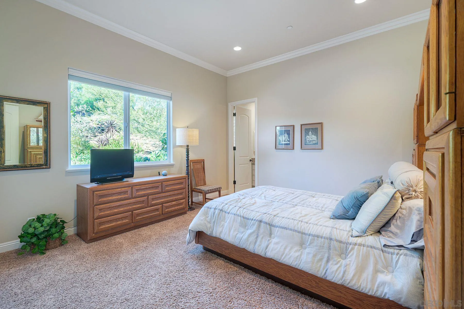 https://cdn.realtyfeed.com/cdn/127/260015510/2e279b13f5d1de746b258d260063de90.webp