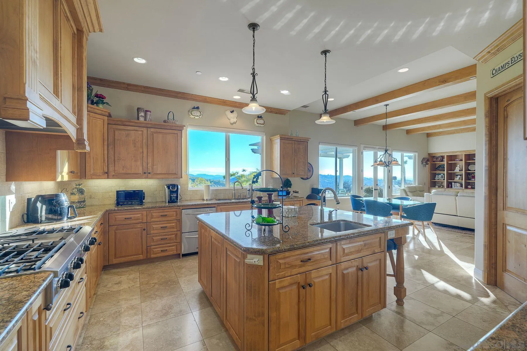https://cdn.realtyfeed.com/cdn/127/260015510/585942131c9b25b8d05ac4cb850df1a2.webp