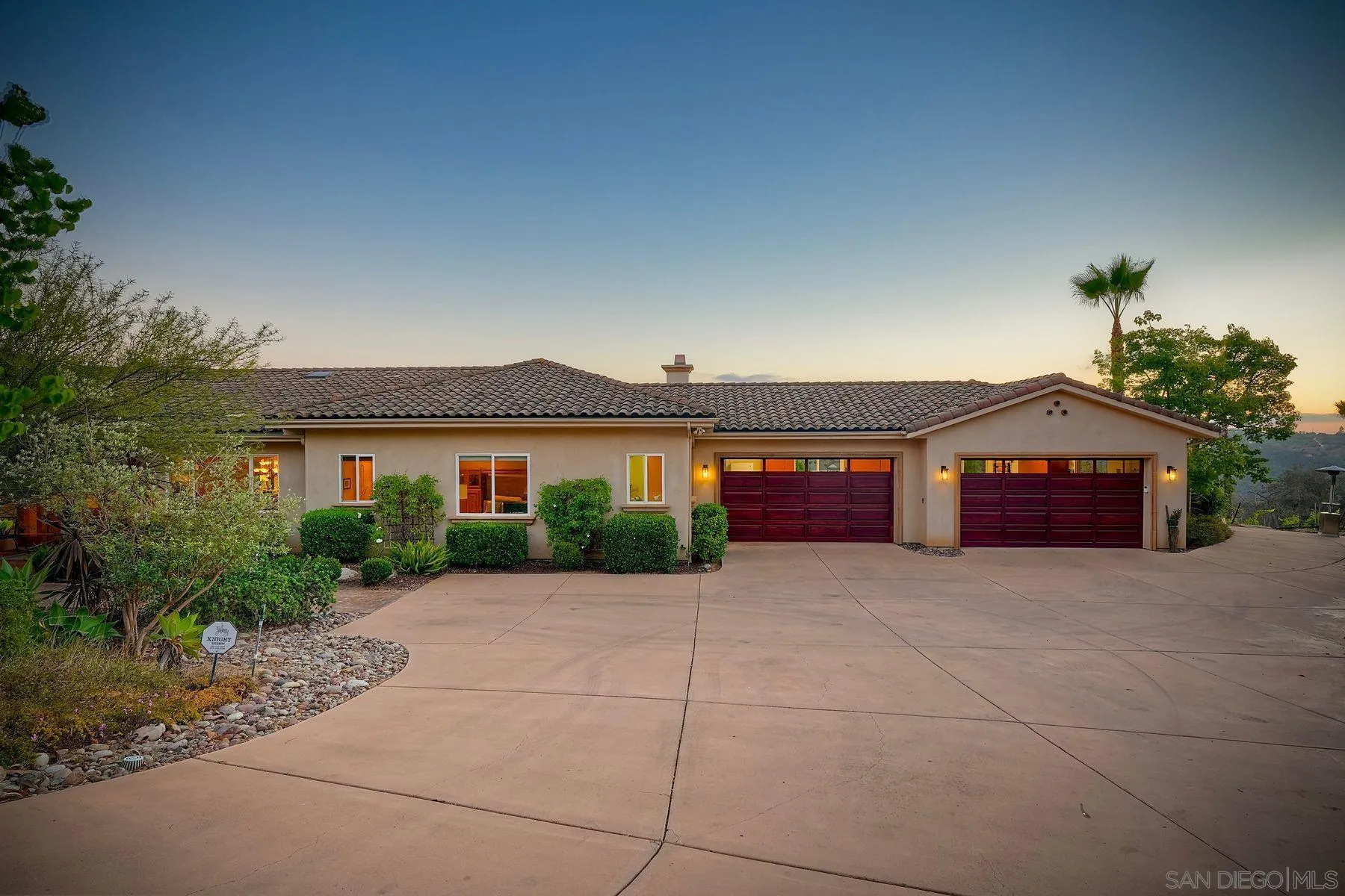 https://cdn.realtyfeed.com/cdn/127/260015510/954a64b447e2278a59d3076f0878fda6.webp