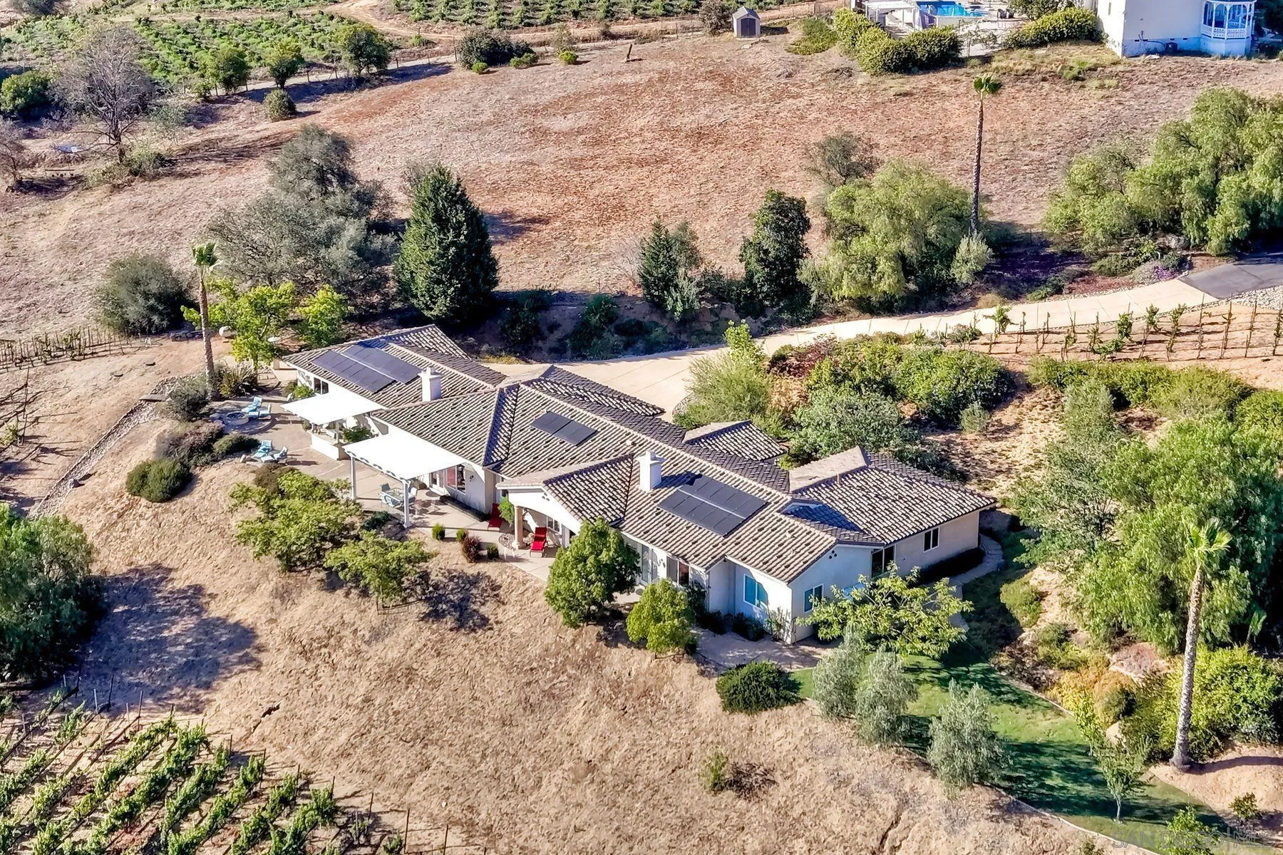 https://cdn.realtyfeed.com/cdn/127/260015510/d709e806bb73ec8a6aae556a2615c988.webp