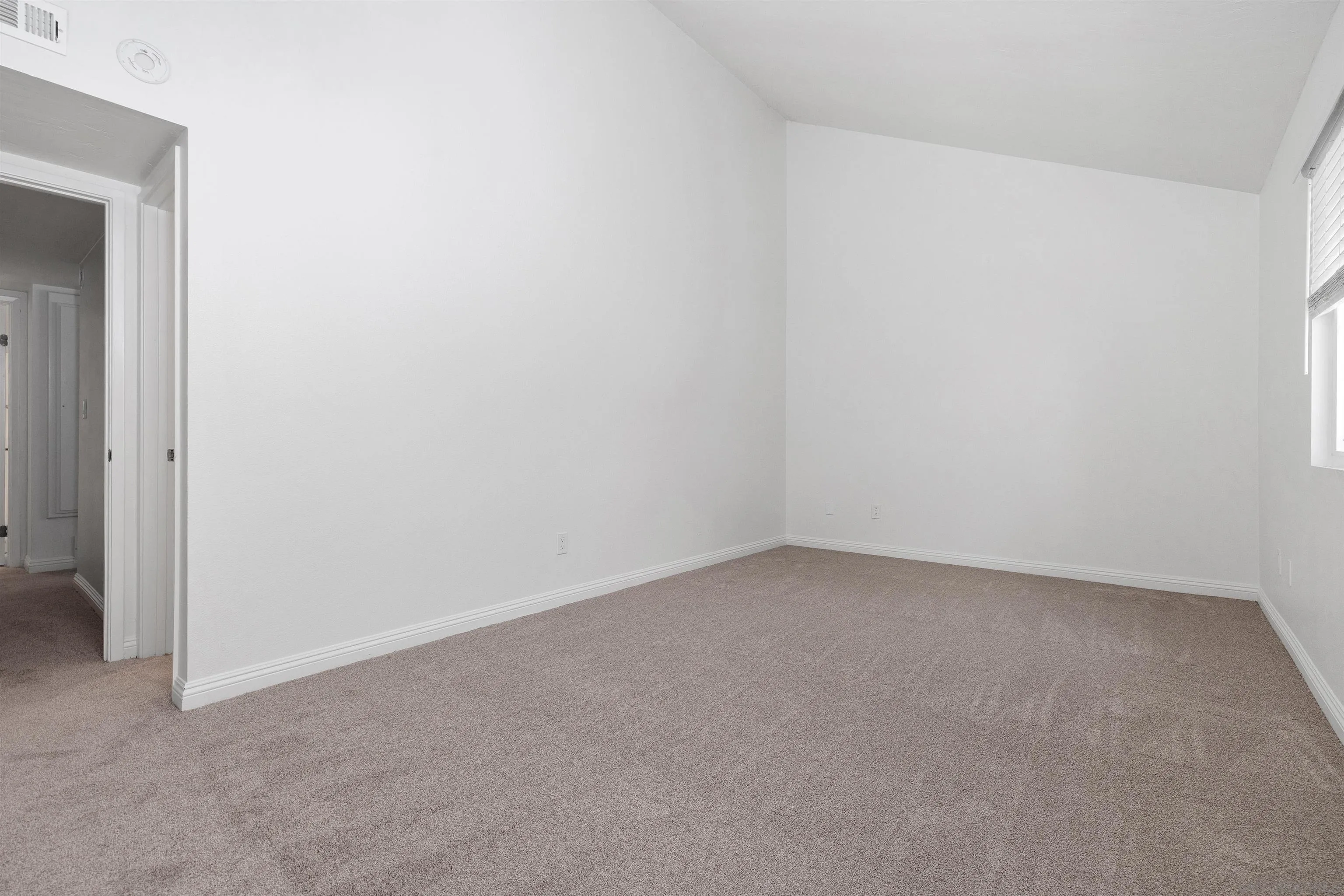 Photo #30: 260015511 Listing: Photo #30