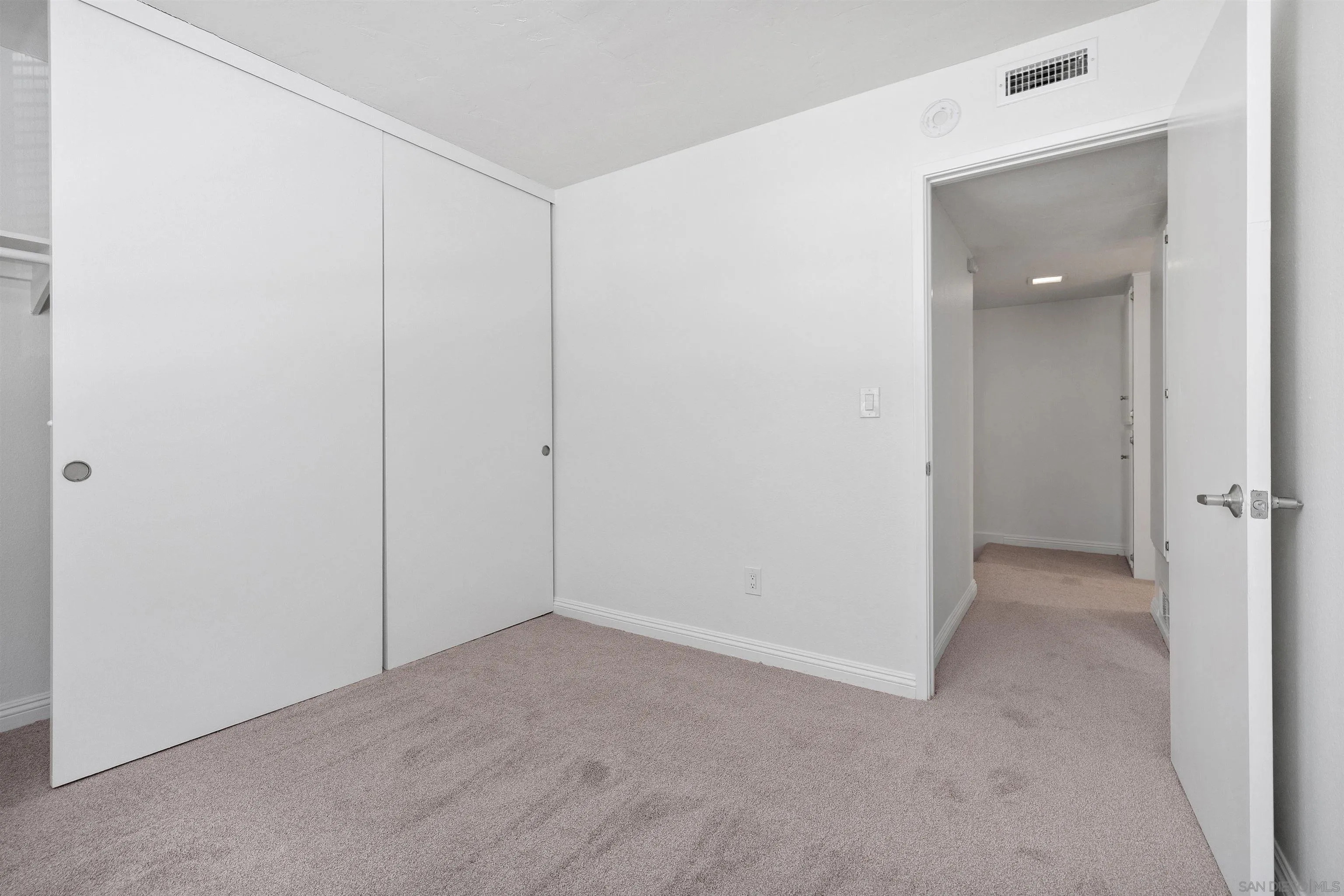 Photo #34: 260015511 Listing: Photo #34