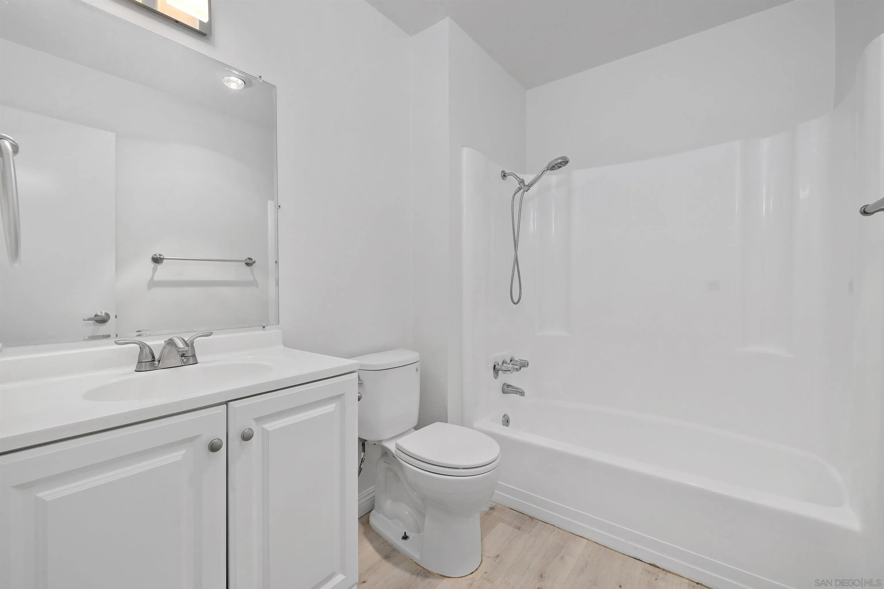 Photo #38: 260015511 Listing: Photo #38