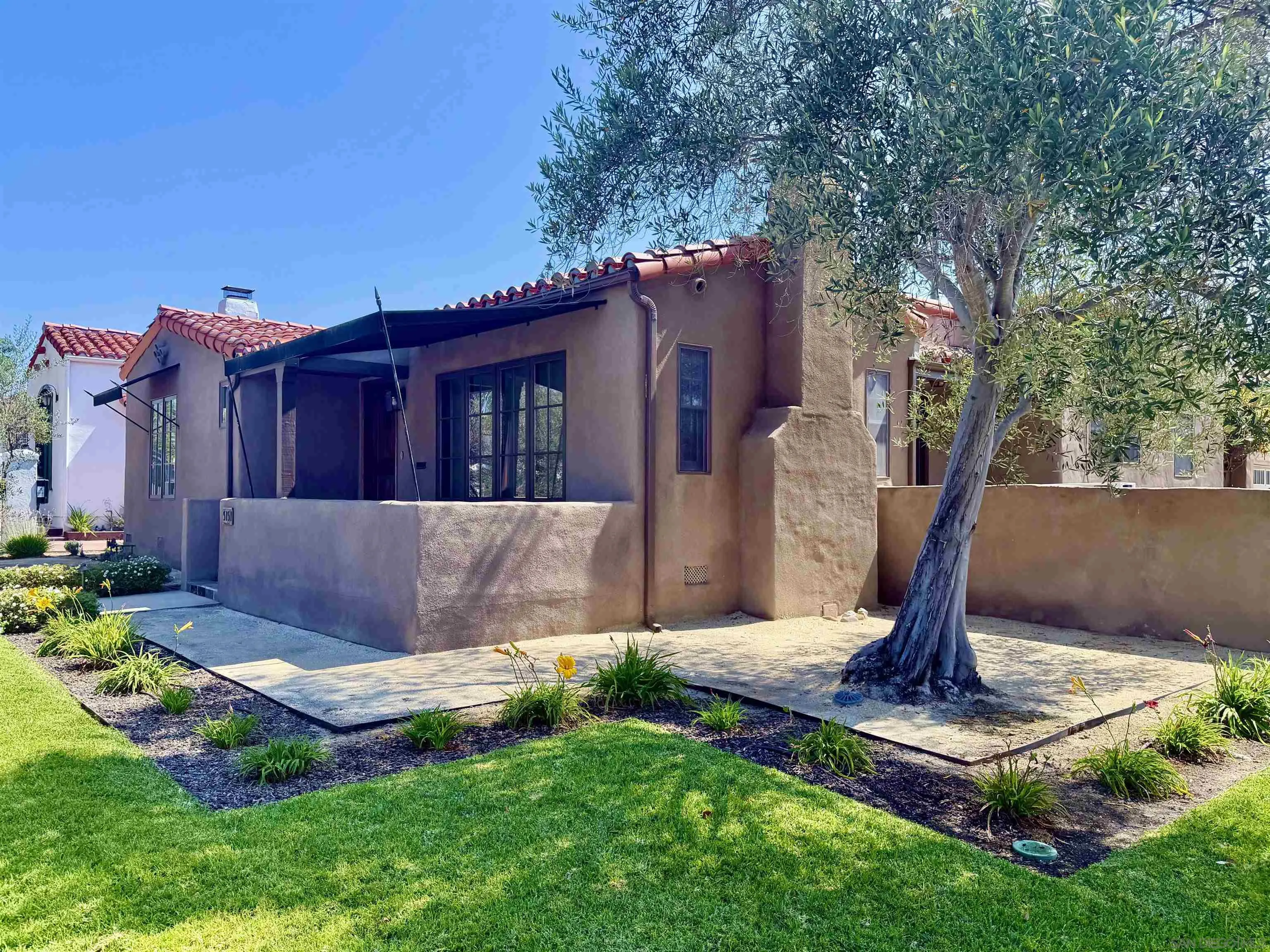 https://cdn.realtyfeed.com/cdn/127/260015512/ec3e93c68bda88964ec197a02a9487dc.webp