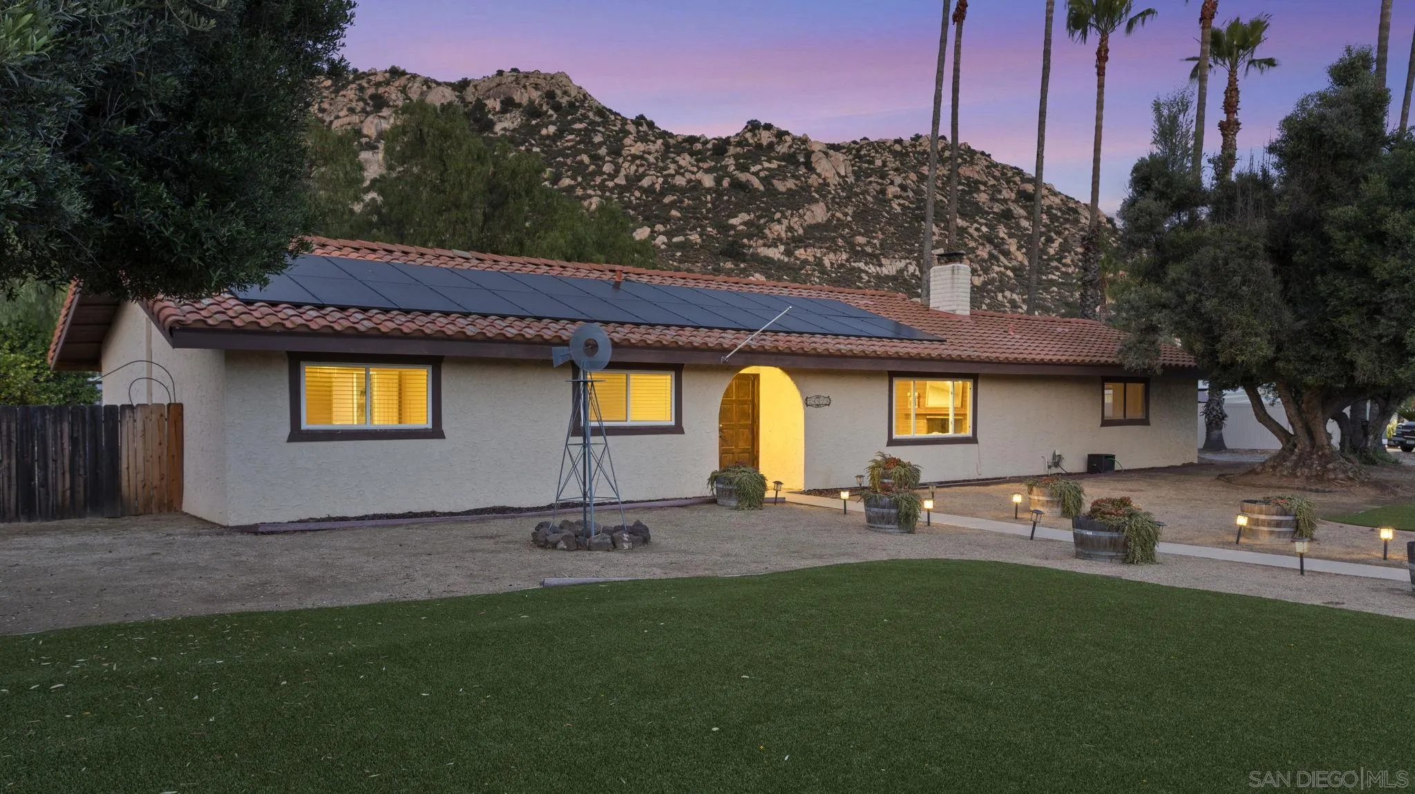 https://cdn.realtyfeed.com/cdn/127/260015513/8645f5d5dcf396e5660958b2155c73d0.webp