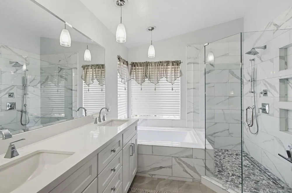 https://cdn.realtyfeed.com/cdn/127/260015514/1a85eb6cdfc4c9e23d330280706ec5fa.webp