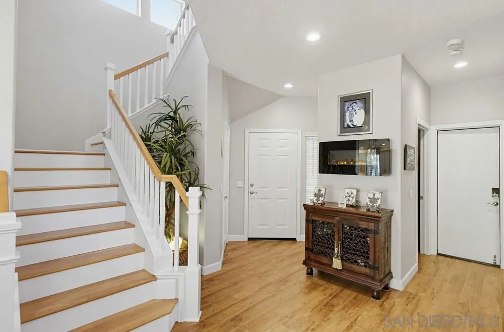 https://cdn.realtyfeed.com/cdn/127/260015514/2a27f703ad185841e1a975931122376b.webp