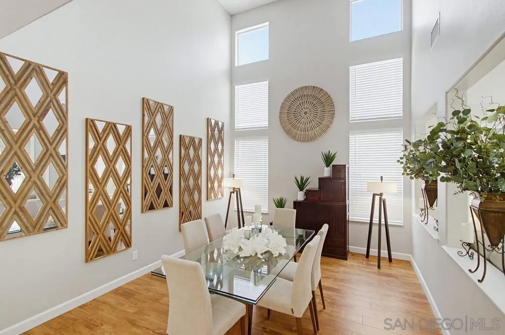 https://cdn.realtyfeed.com/cdn/127/260015514/2e74dbf3f9593f745b93facf8ee523e8.webp